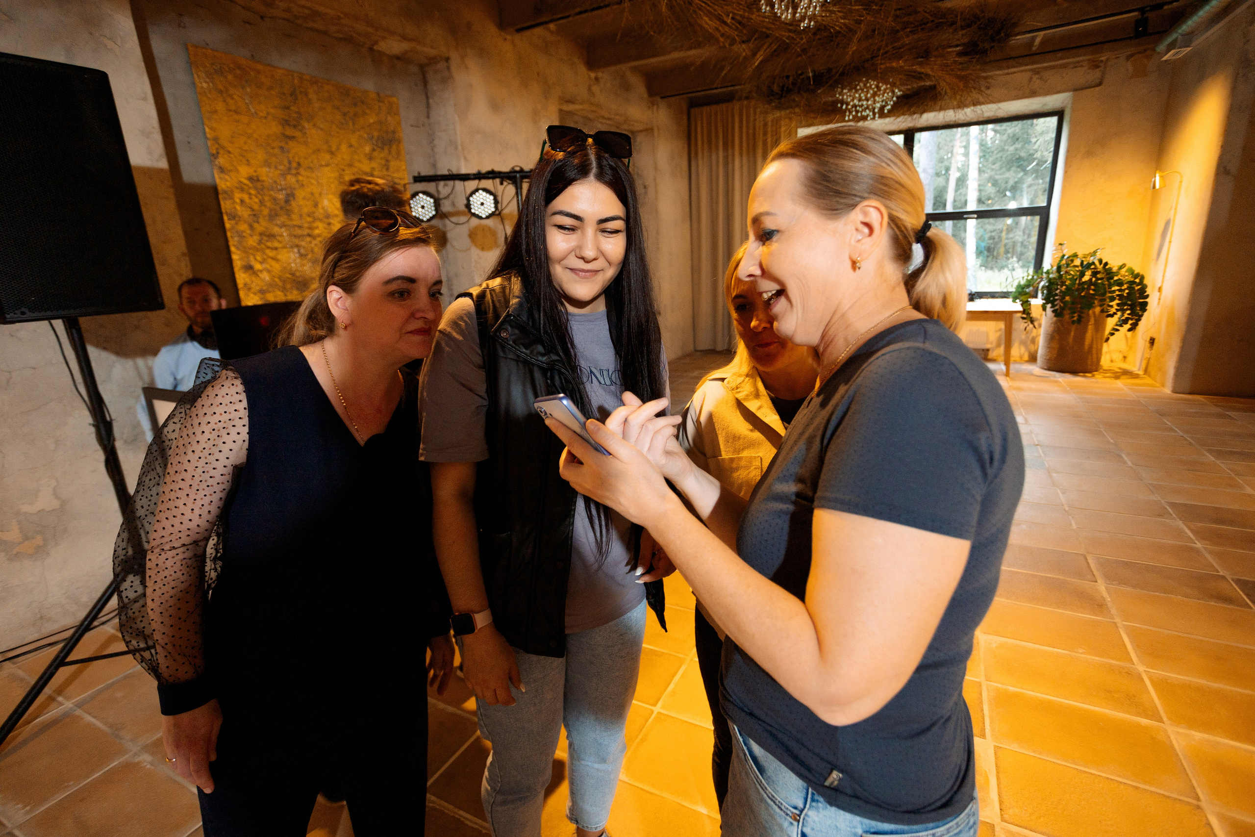 ПРИМЕР: Корпоратив Мамин Хлеб. Все фото. Профессиональный фотограф в Ижевске Леша Петров