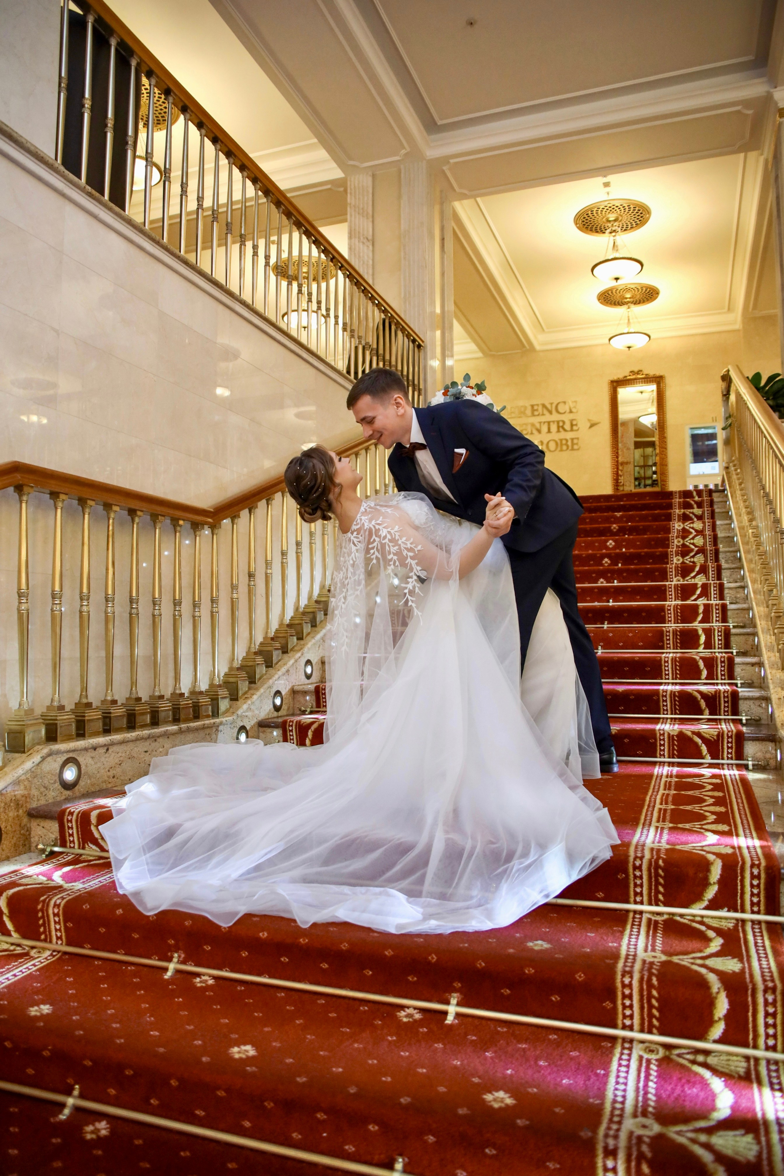 Алина и Илья Свадебная фотосессия гостиница Redisson. Главная