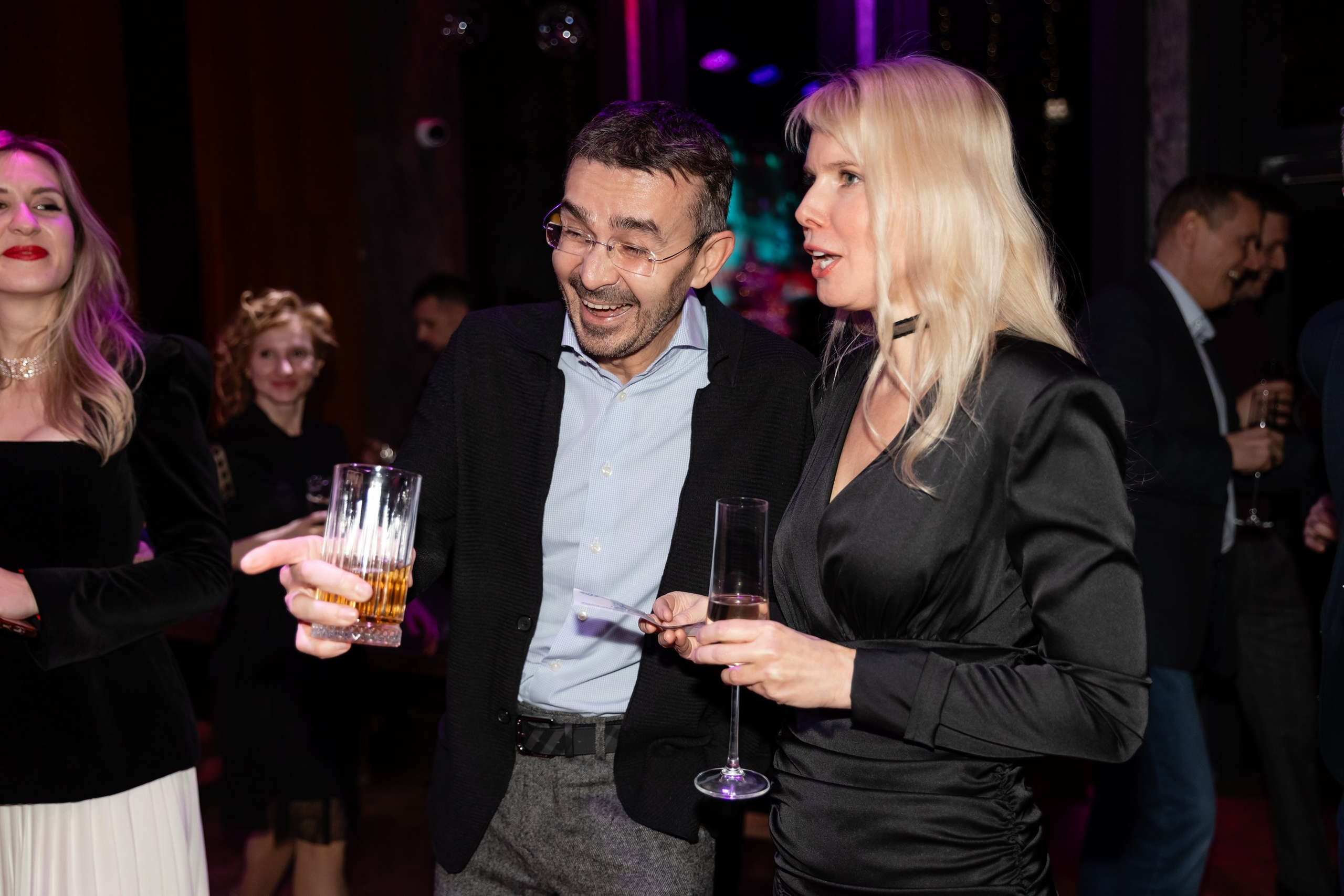 Новогодний корпоратив (Караоке клуб Who is who). Татьяна Чернышова свадебный фотограф Москва