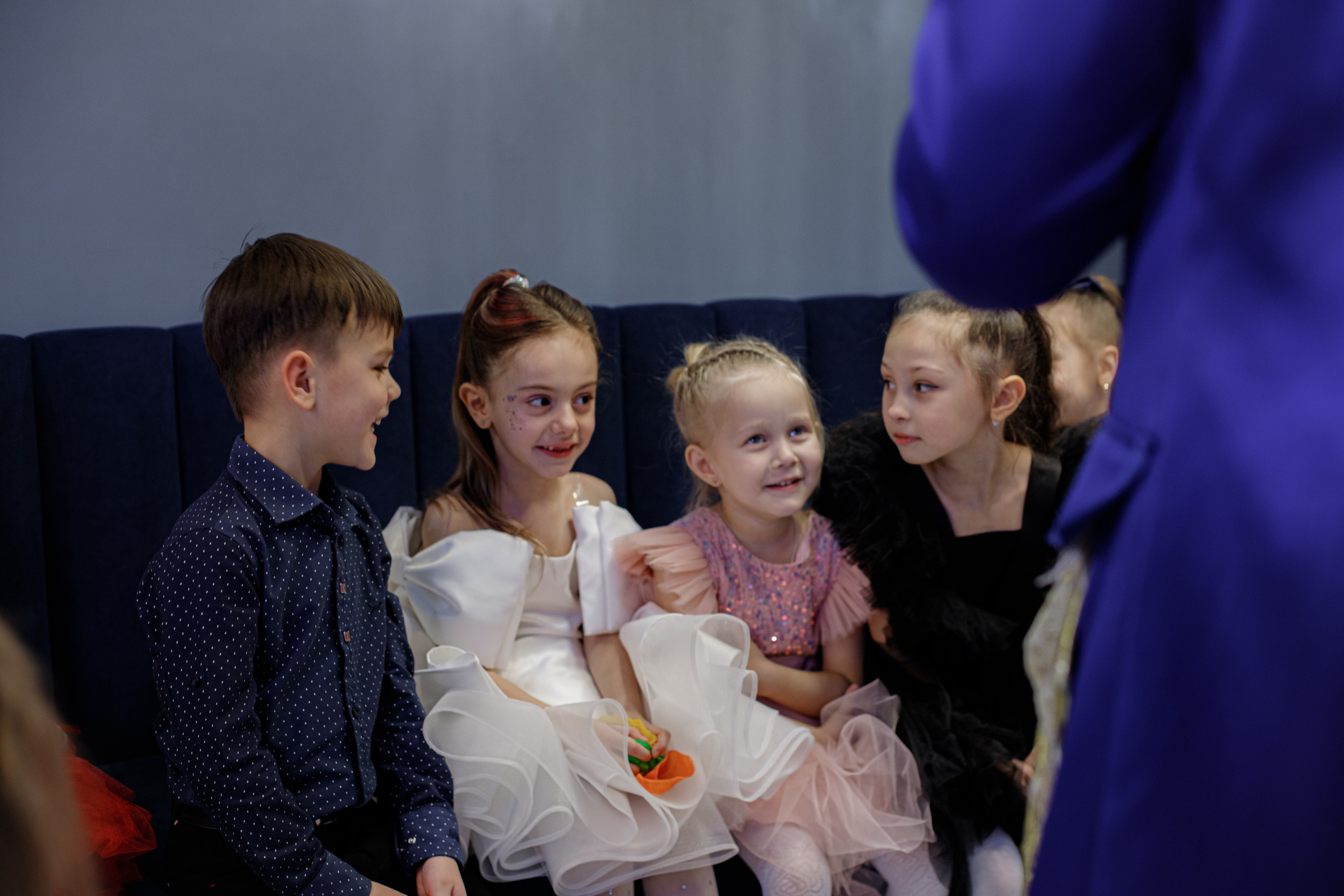 ASIA'S BIRTHDAY PARTY. Photokarish