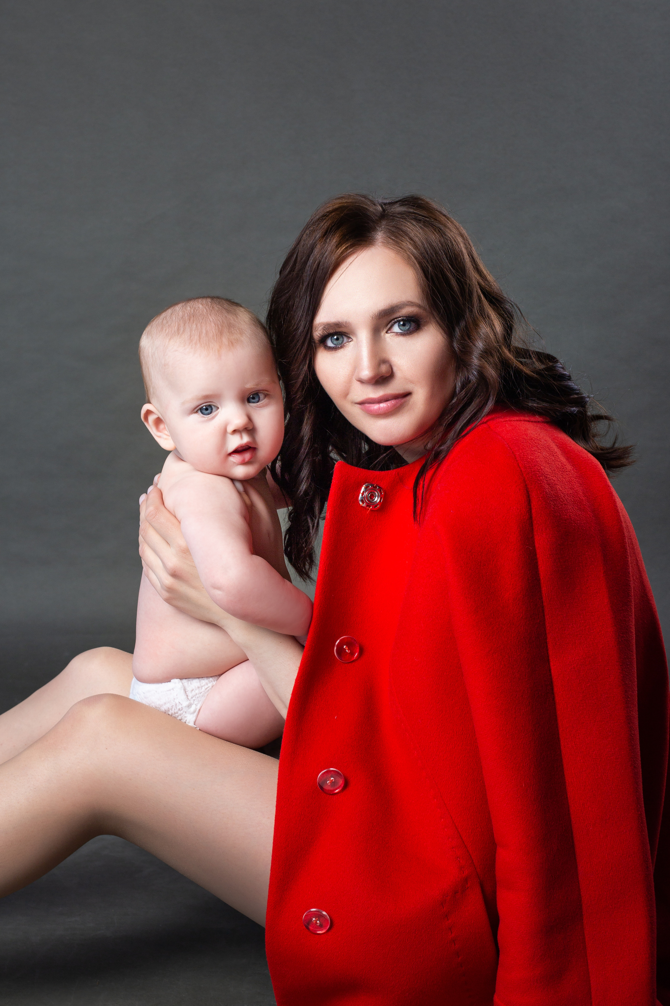 мама ребенок минимализм фотосессия красноярск обнаженная фотограф семья семейная студия фотодень vogue сын