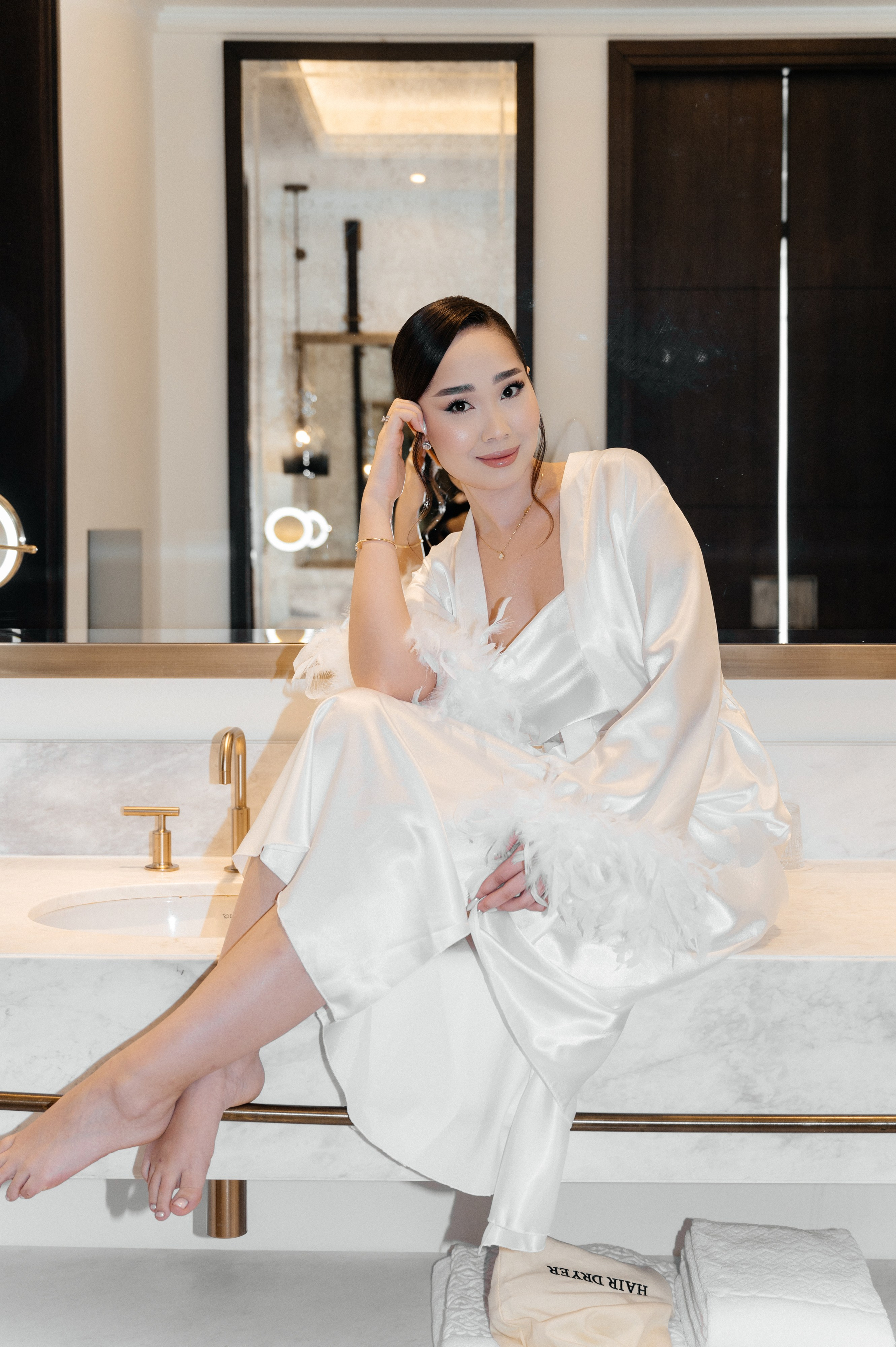 ANEL QYZ UZATU. HOME