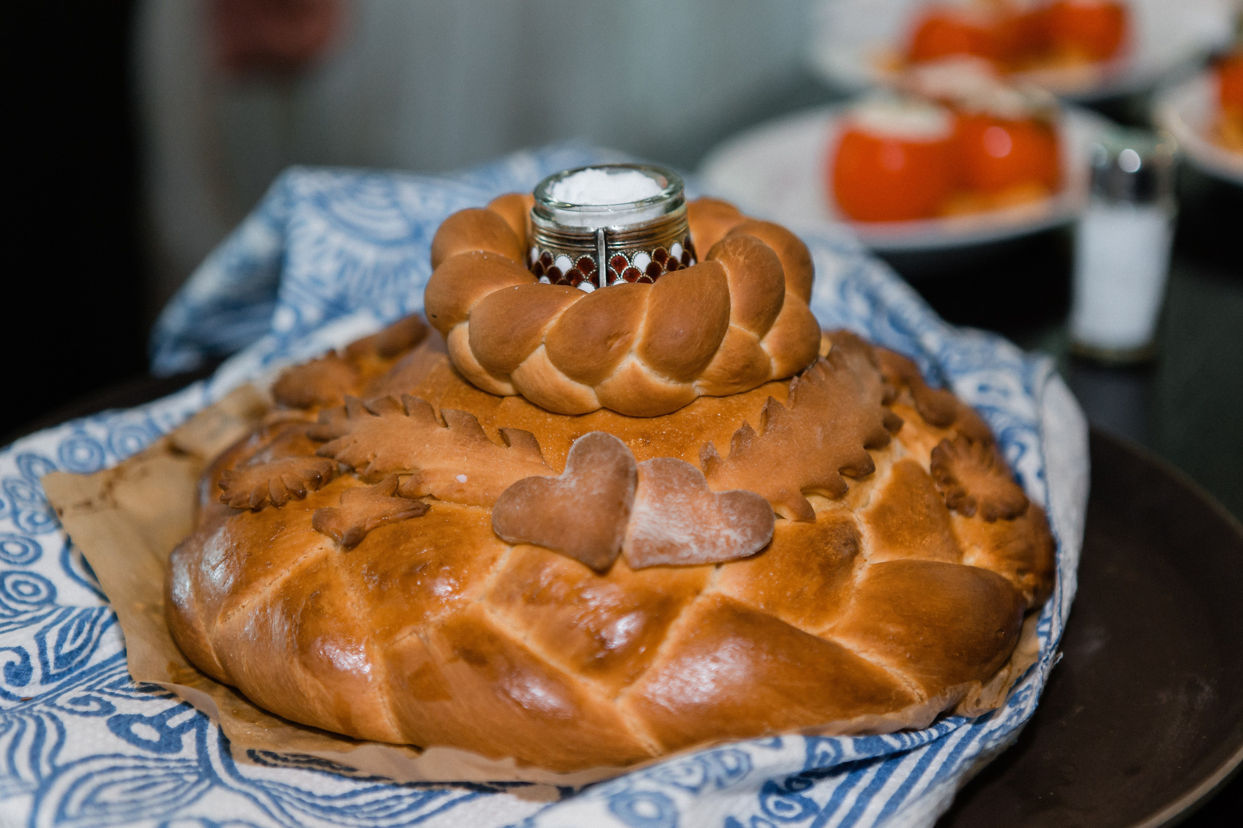 Свадебная фотосессия Сергея и Елены. Наш свадебный день. Видеосъемка и фотосъемка свадеб. Фотограф и оператор на свадьбу. Видеосъемка подкастов, собственная видео-фотостудии. Предметная фотосъемка