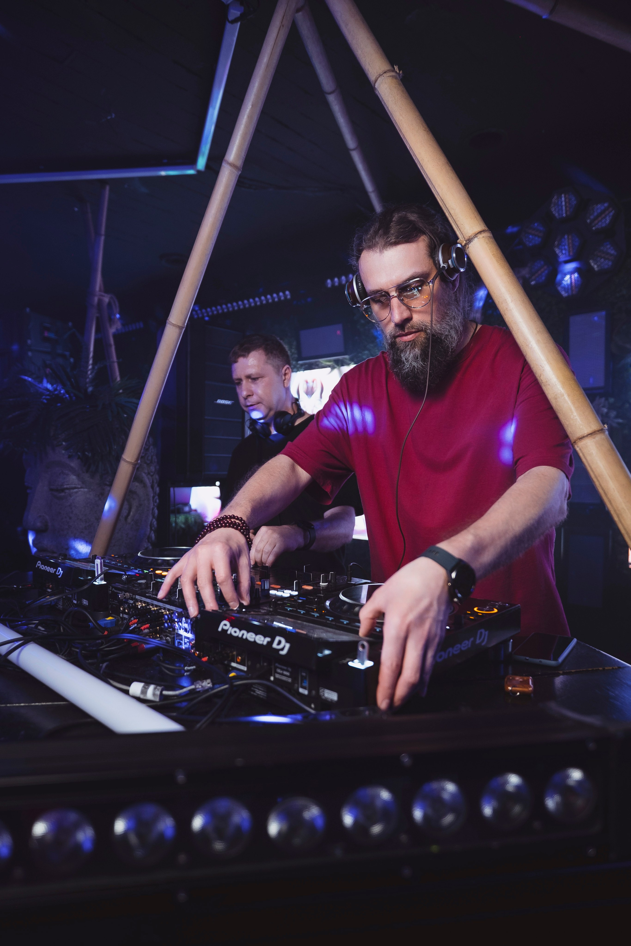 Embargo 27/04. Главная