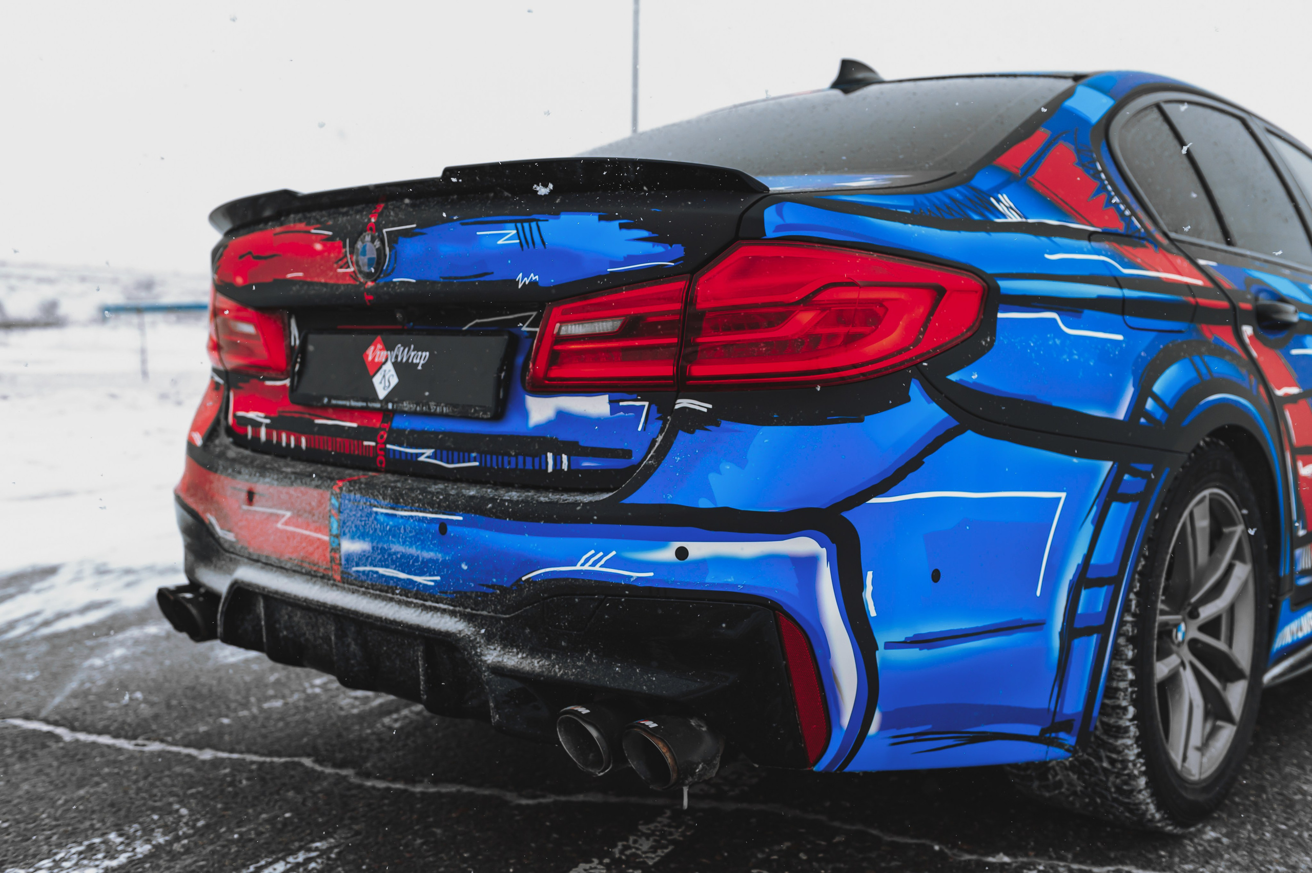 Винилография на BMW 5 G20. Студия дизайна и оклейки авто Barmaley Design