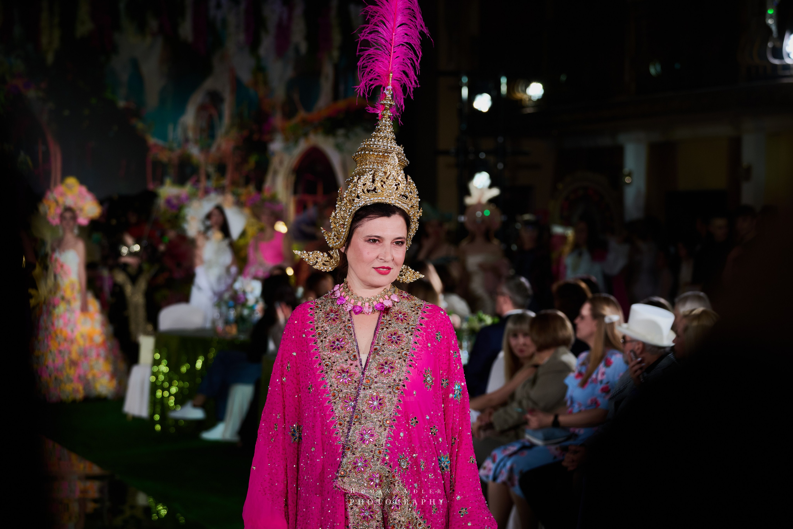 Золотая Неделя Моды. Фотограф Роман Адлер