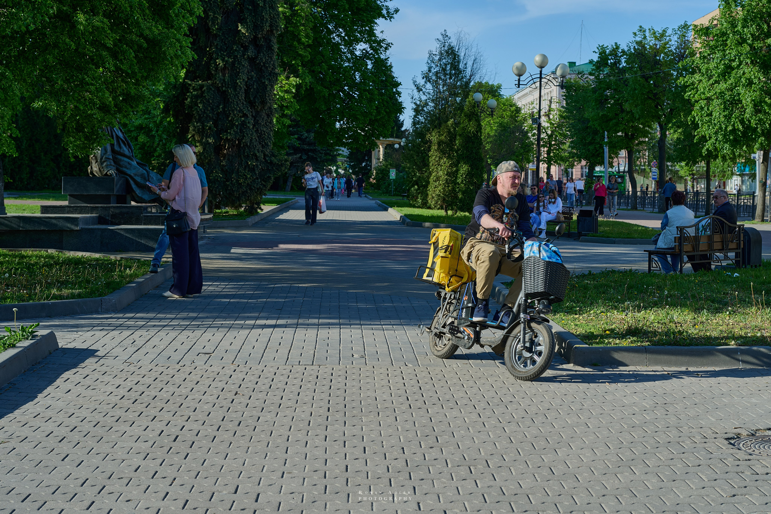 Обзорный фоторепортаж из Курска. Апрель–Май 2024. Фотограф Роман Адлер
