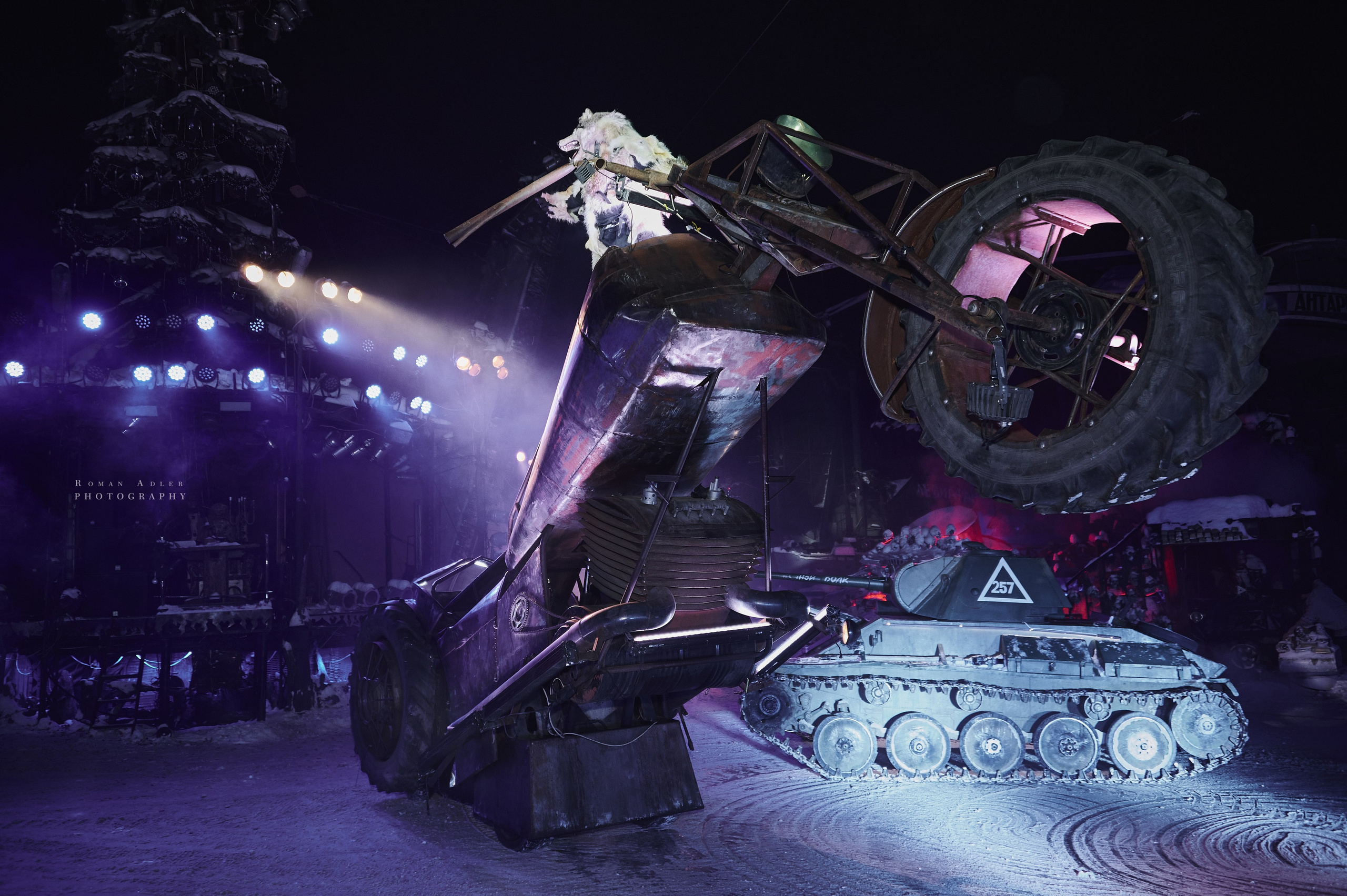 Новогодняя сказка от Ночных волков. Фотограф Роман Адлер