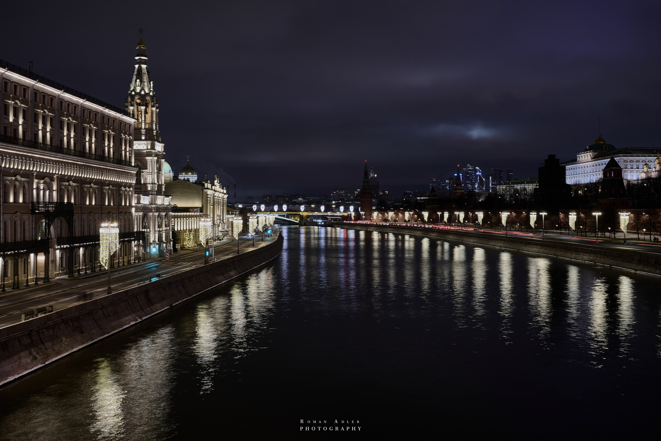 Новогодняя ночная Москва 2025. Фотограф Роман Адлер
