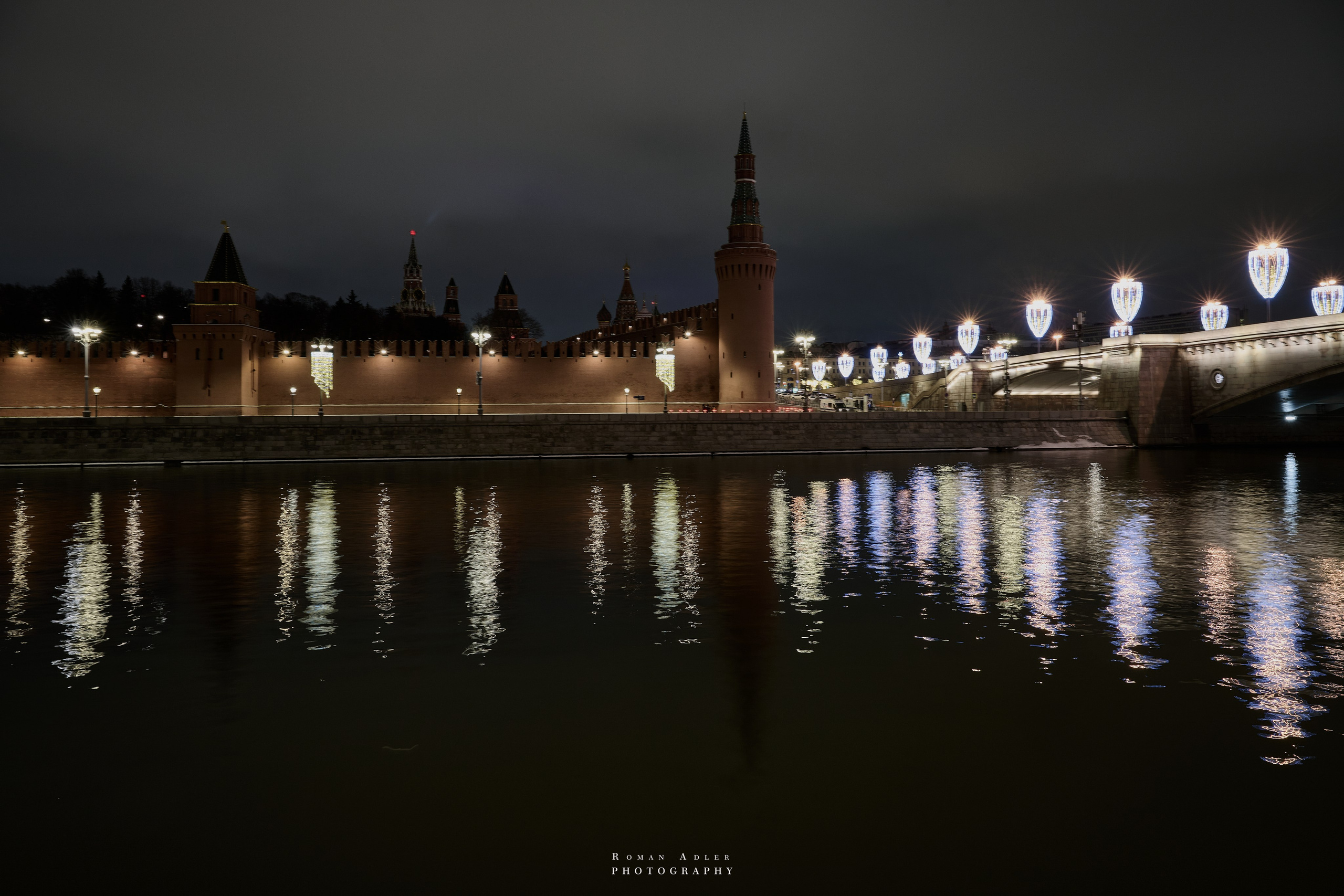 Новогодняя ночная Москва 2025. Фотограф Роман Адлер