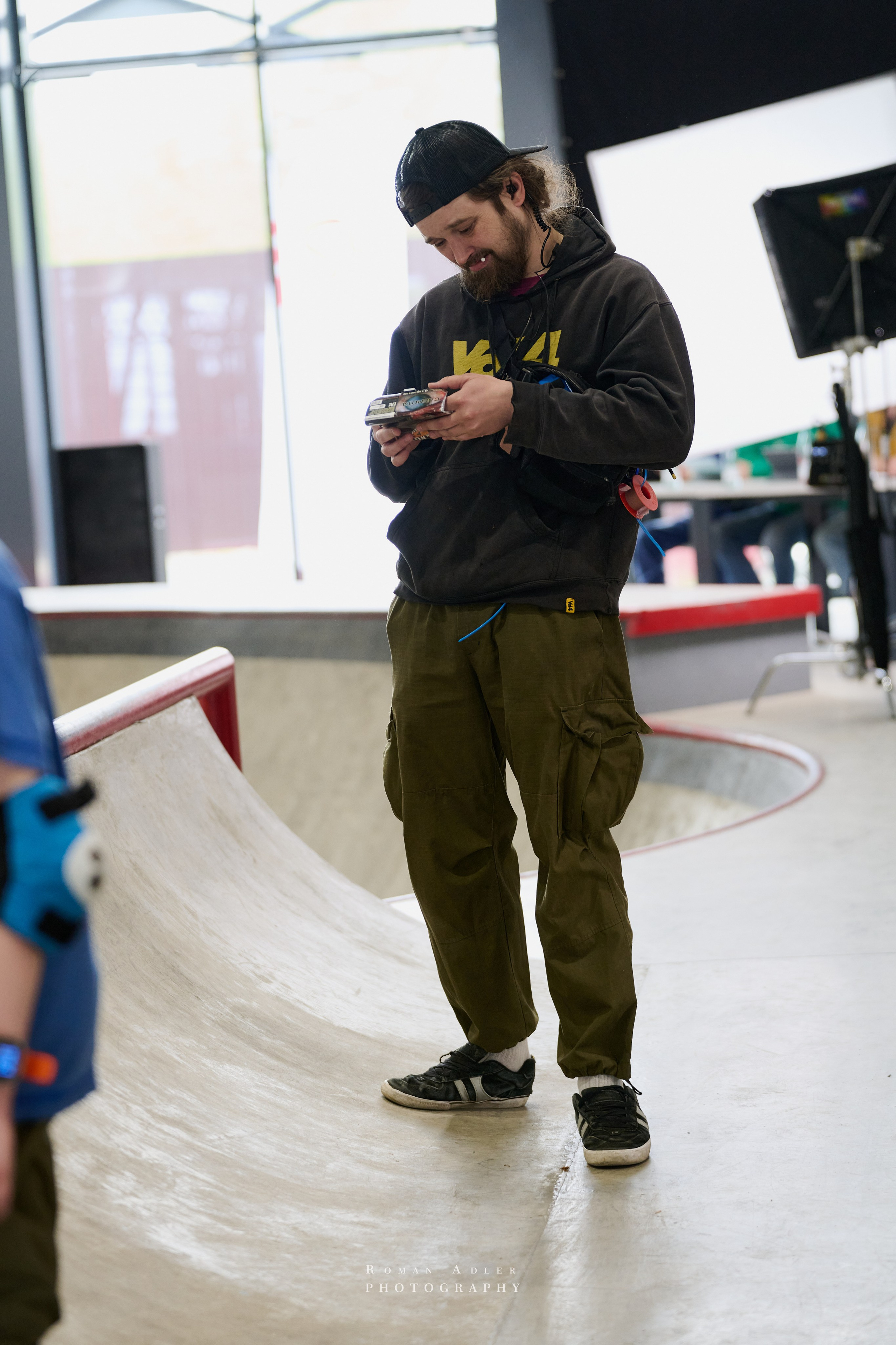 Репортаж со съёмок фильма «Своя в доску». Фотограф Роман Адлер