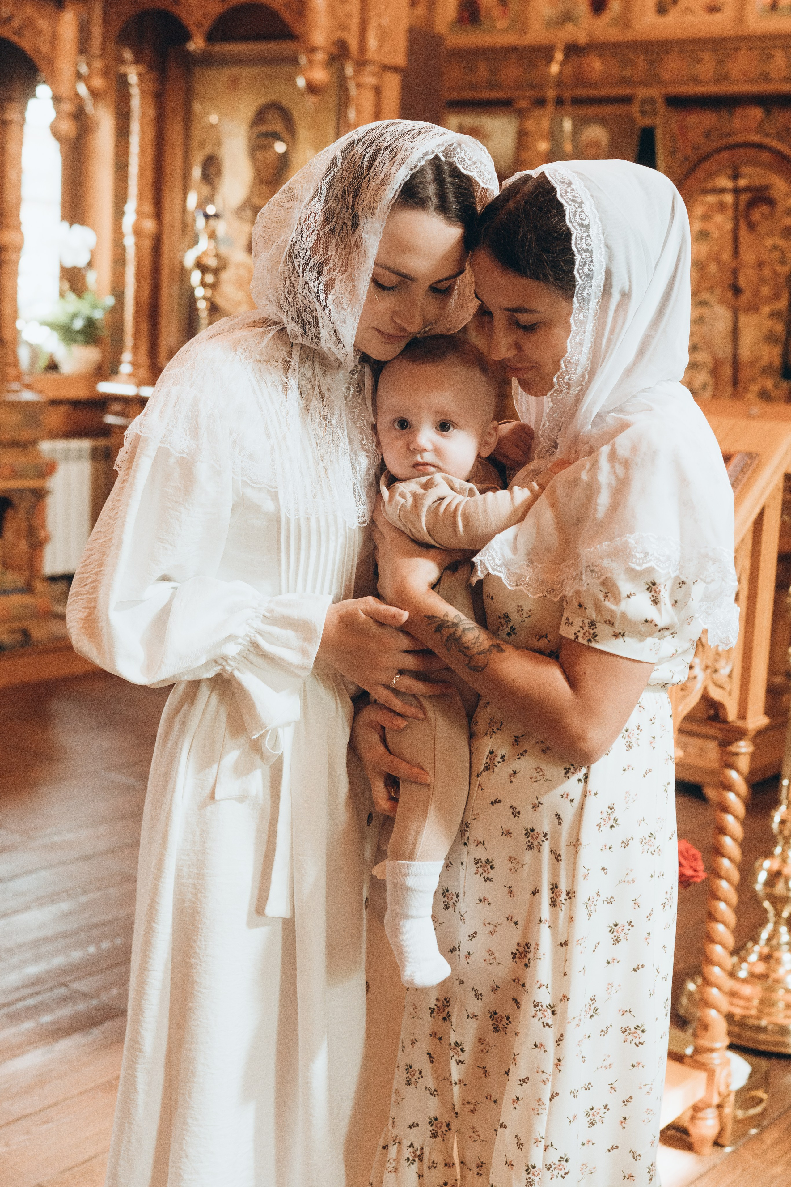 Таинство крещение в Москве. Семейный, ньюборн фотограф, фотограф на роды в Москве, Виктория Тюльдюкова