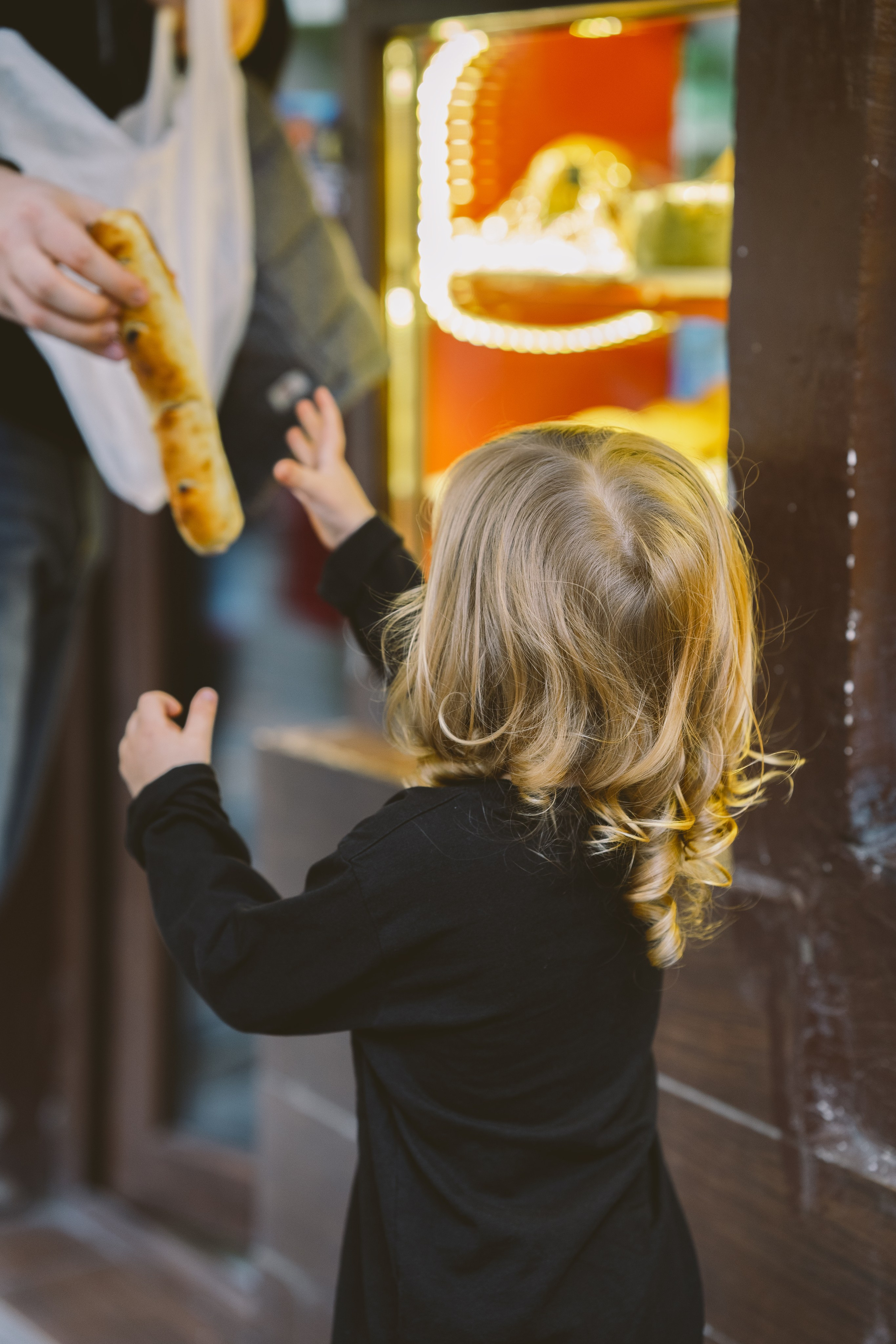 …история о прогулке в старом городе и семье. Марковы: фото, видео, кино и книги
