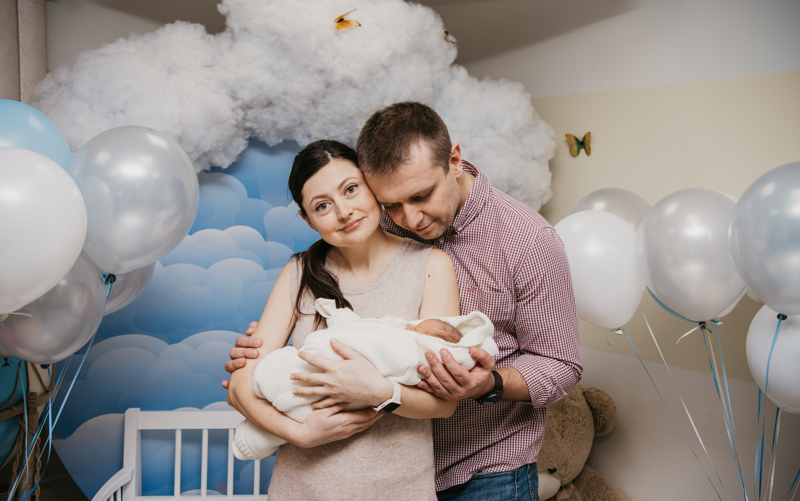 Выписка малыша. Мать и дитя на Севастопольском. Фотограф на выписку из роддома в Москве и МО