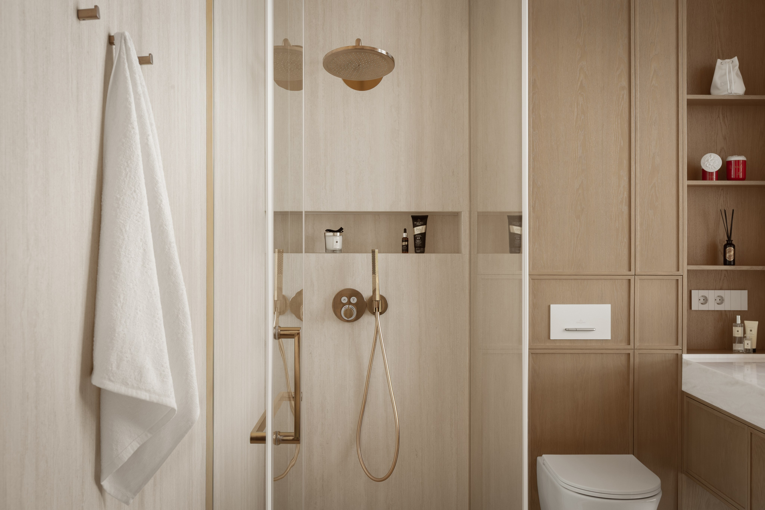 Шарафат Дуйсенбинова — Akbulak Riviera. Roman Yakunin — interior photographer in Almaty, Kazakhstan