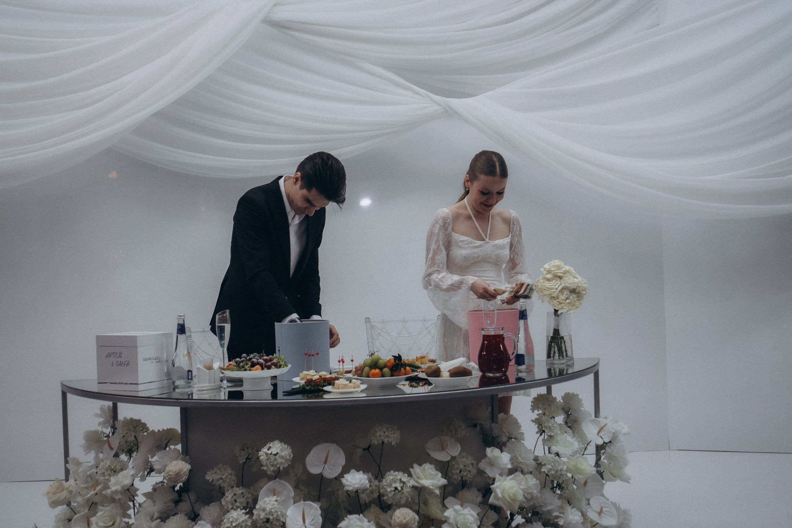 СВАДЕБНАЯ СЬЕМКА СБОРОВ В ОТЕЛЕ И ВЫЕЗД НА ЦЕРЕМОНИЮ (СНЯТО В СИБИРЕ В НИЖНЕВАРТОВСКЕ). Профессиональный фотограф, Санкт-Петербург — Виктория Богомолова