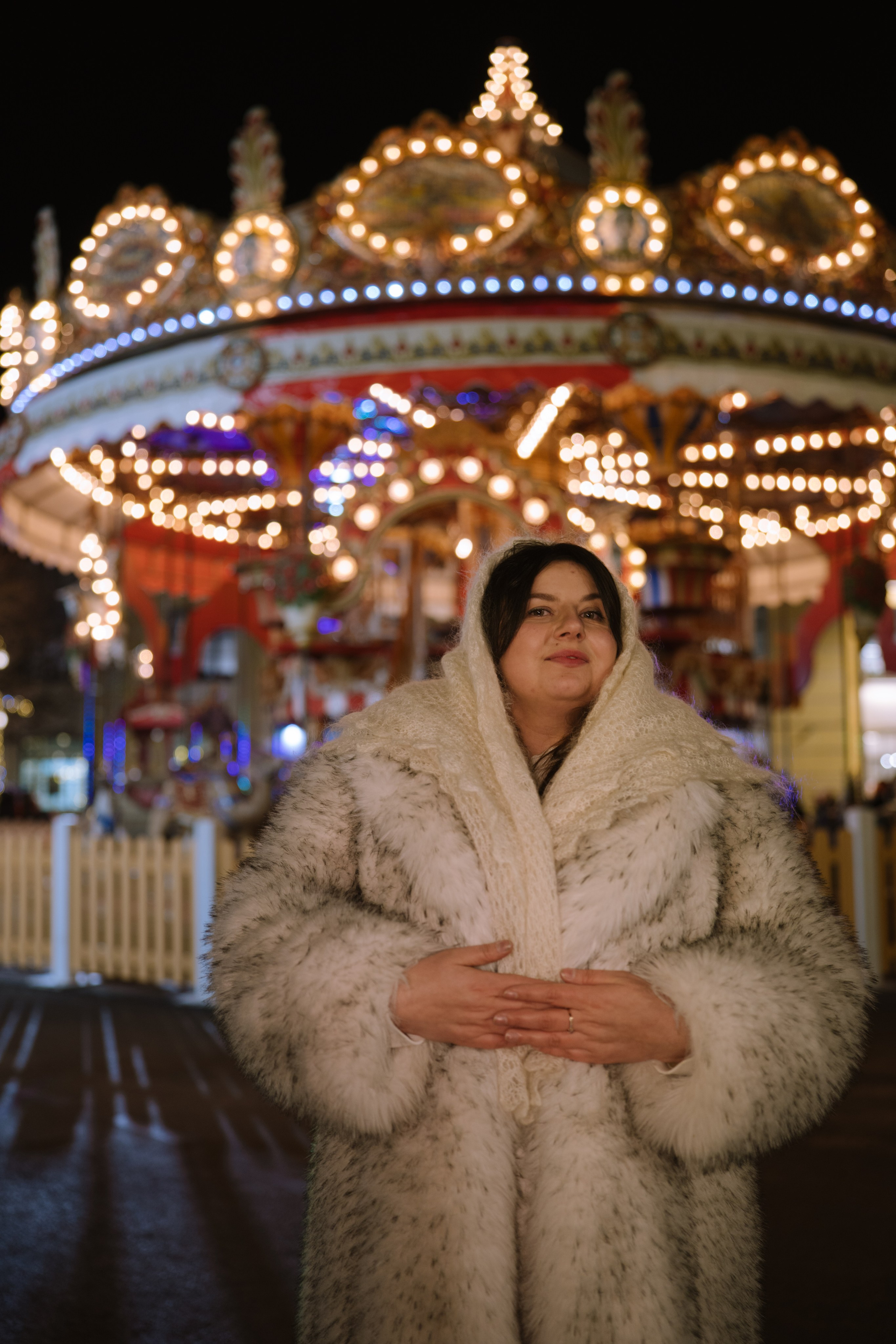 ПРОГУЛКА НА МАНЕЖНОЙ ПЛОЩАДИ ДЛЯ ДЕВУШКИ ПЕРЕД НОВЫМ ГОДОМ (НОВОГОДНЯЯ ФОТОСЕССИИЯ НА МАНЕЖНОЙ ПЛОЩАДИ). Профессиональный фотограф, Санкт-Петербург — Виктория Богомолова