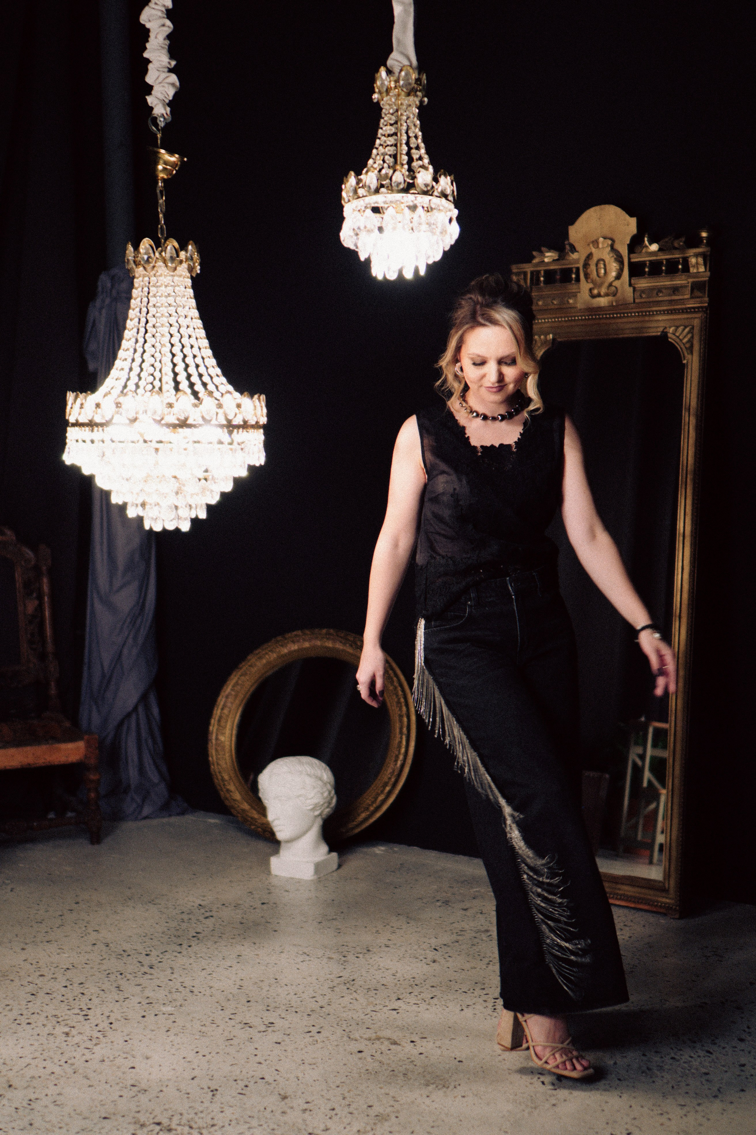 НОВОГОДНЯЯ ФОТОСЕСИИЯ В СТУДИИ ДЛЯ ДЕВУШКИ И ПРОГУЛКА ПО ЧЕРНЫШЕВСКОЙ. Профессиональный фотограф, Санкт-Петербург — Виктория Богомолова