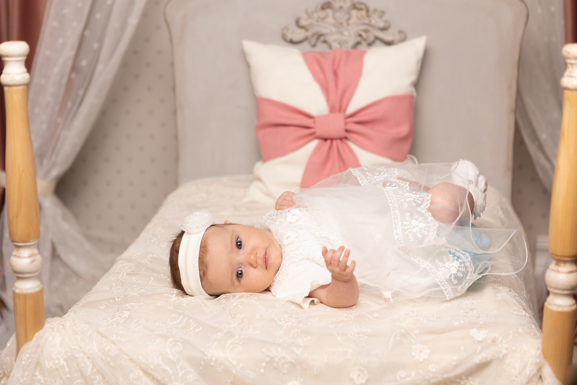 Семейная фотосессия в студии. Фотограф в Оренбурге. Профессиональный фотограф