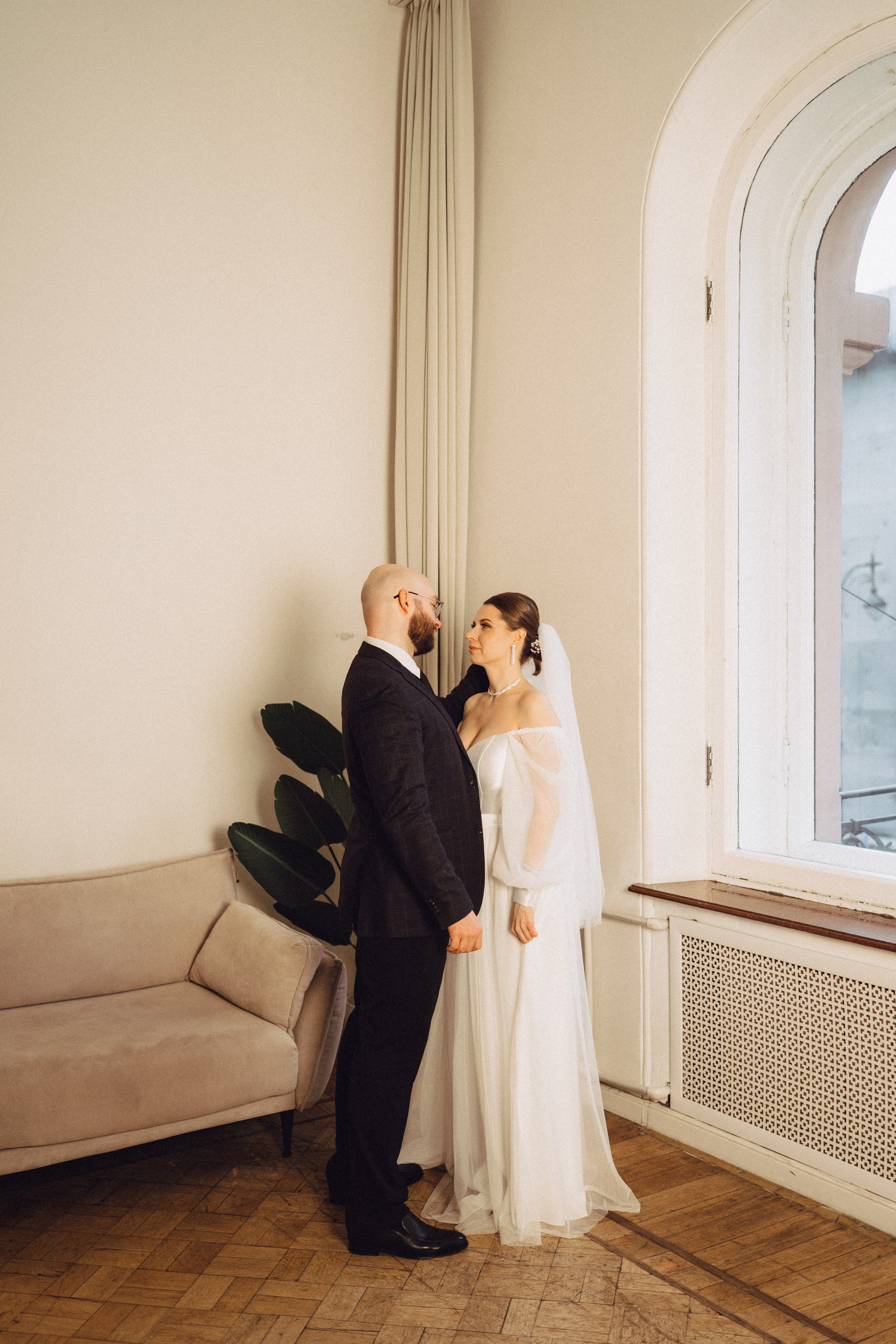 СВАДЕБНАЯ СЬЕМКА ВО ВТОРОМ ДВОРЦЕ (ДЕКАБРЬ) ТАКЖЕ СЬЕМКА В СТУДИИ НА ЧЕРНЫШЕВСКОЙ. Профессиональный фотограф, Санкт-Петербург — Виктория Богомолова