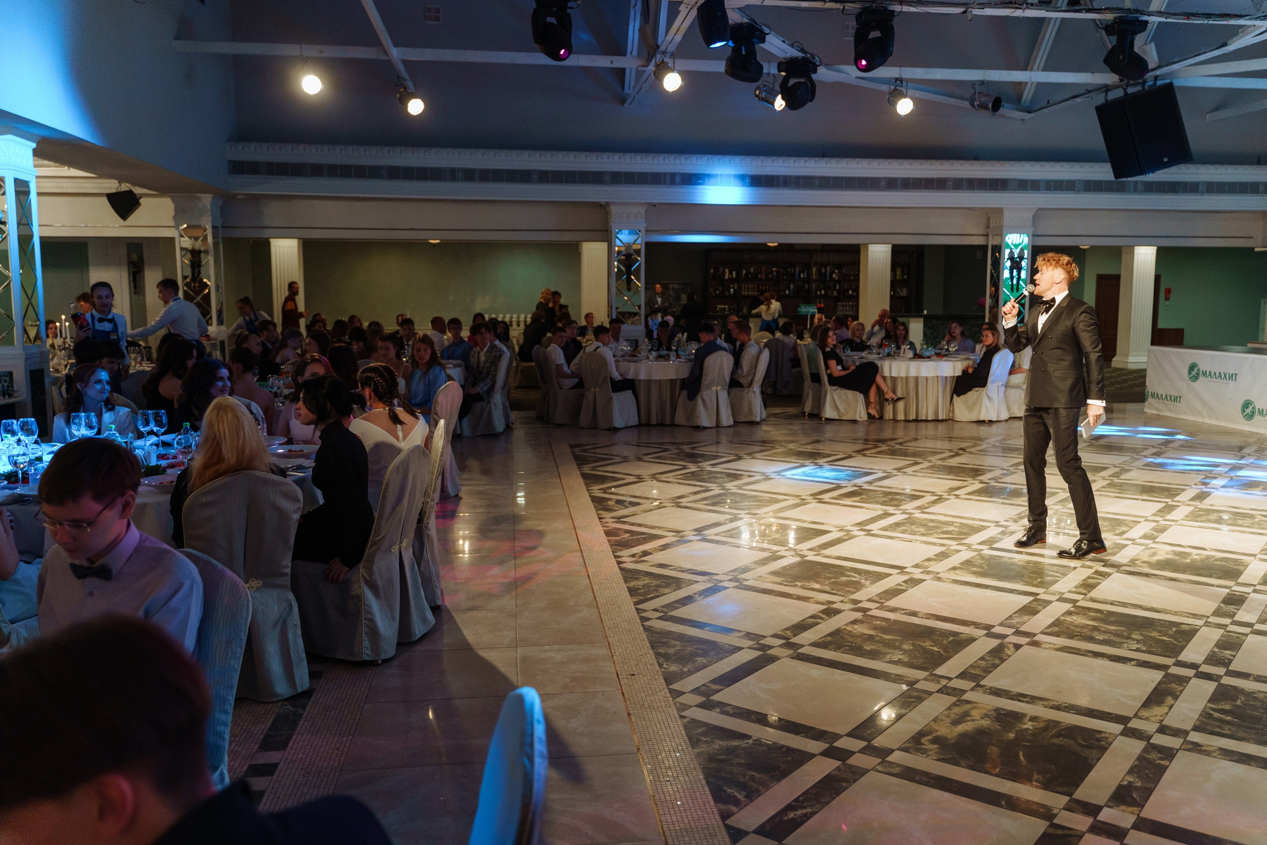 Выпускной фото на выпускной