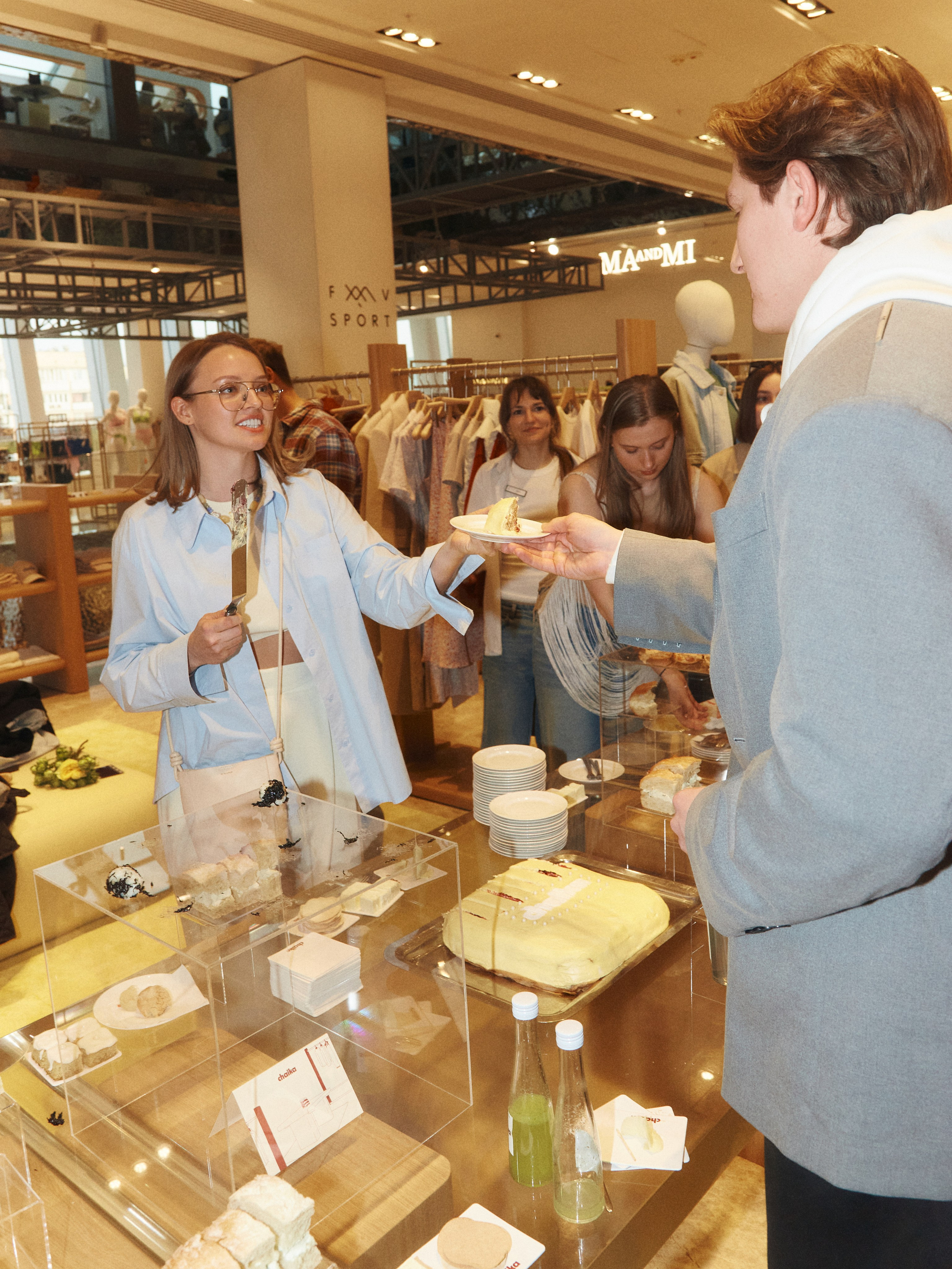 CHAIKA store opening in Tsvetnoy. Photographer Daria Ilkevich