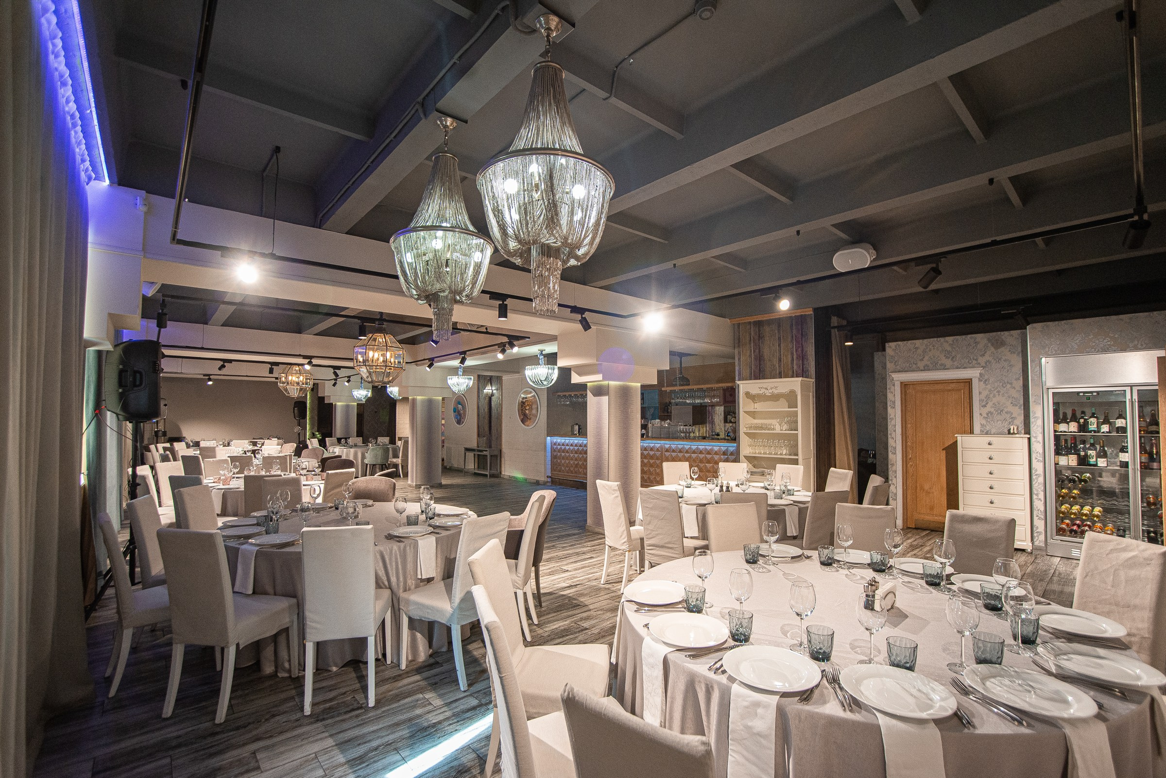 Интерьерный фотограф ресторанов в Екатеринбурге Ирина Смирнова. Профессиональный фотограф в Екатеринбурге Ирина Смирнова