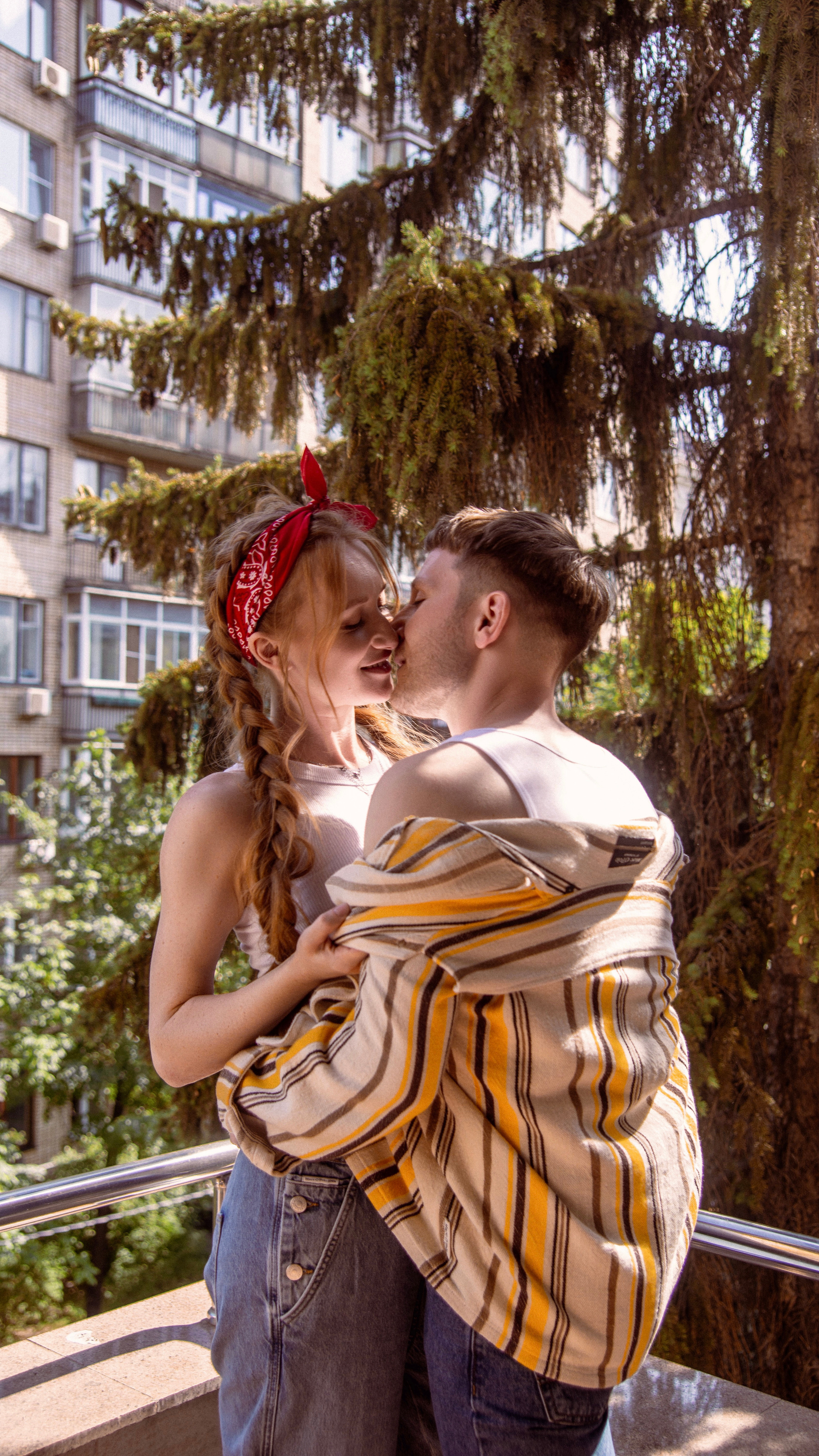 Лавстори фотосессия в студии. Женский фотограф в Санкт-Петербурге, Москве и весь мир Алёна Мамаева