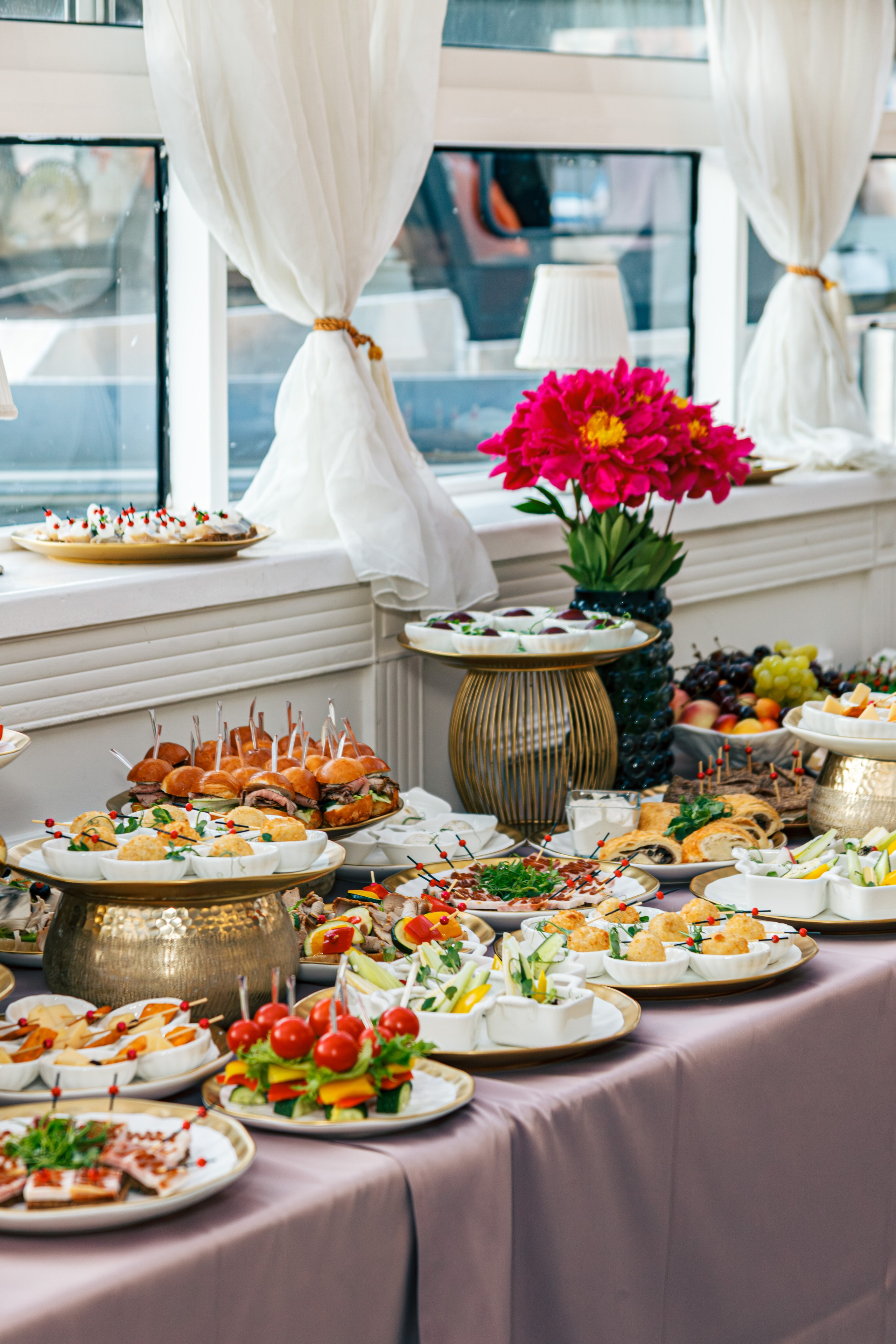 Грация. Фуршет. Фотограф в Санкт — Петербурге Валерий Гаухман