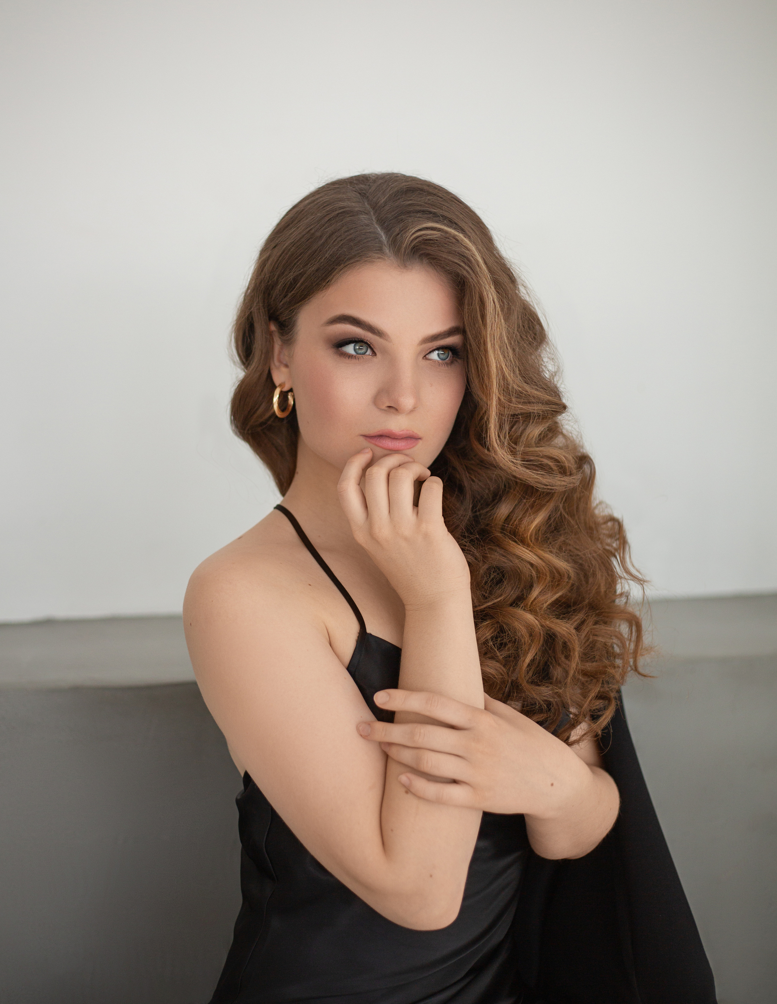 Женский портрет в студии. Женский и семейный фотограф в Екатеринбурге Маша Пруц