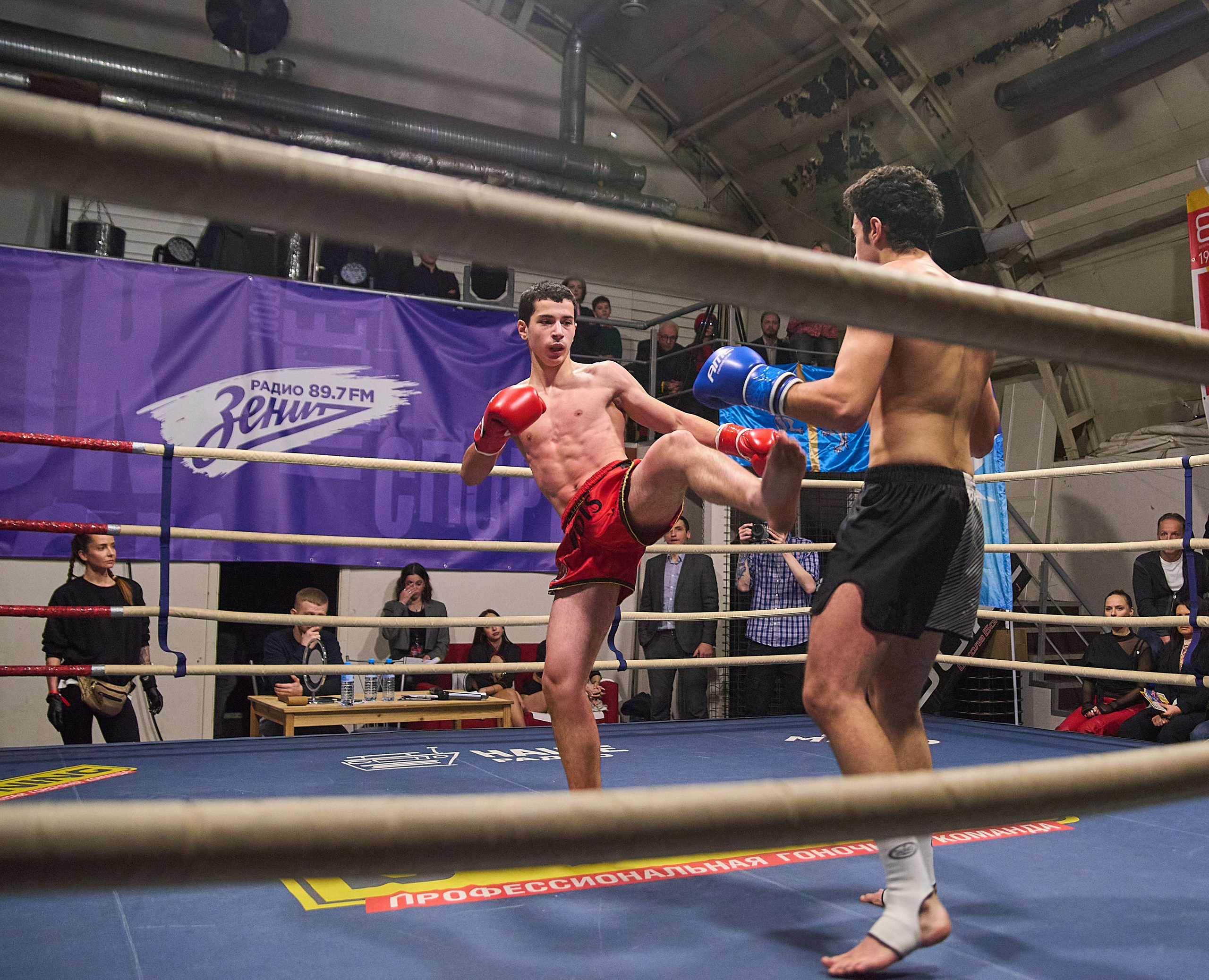 «Ультиматум удара» — бокс. Профессиональный спортивный фотограф в Санкт-Петербурге