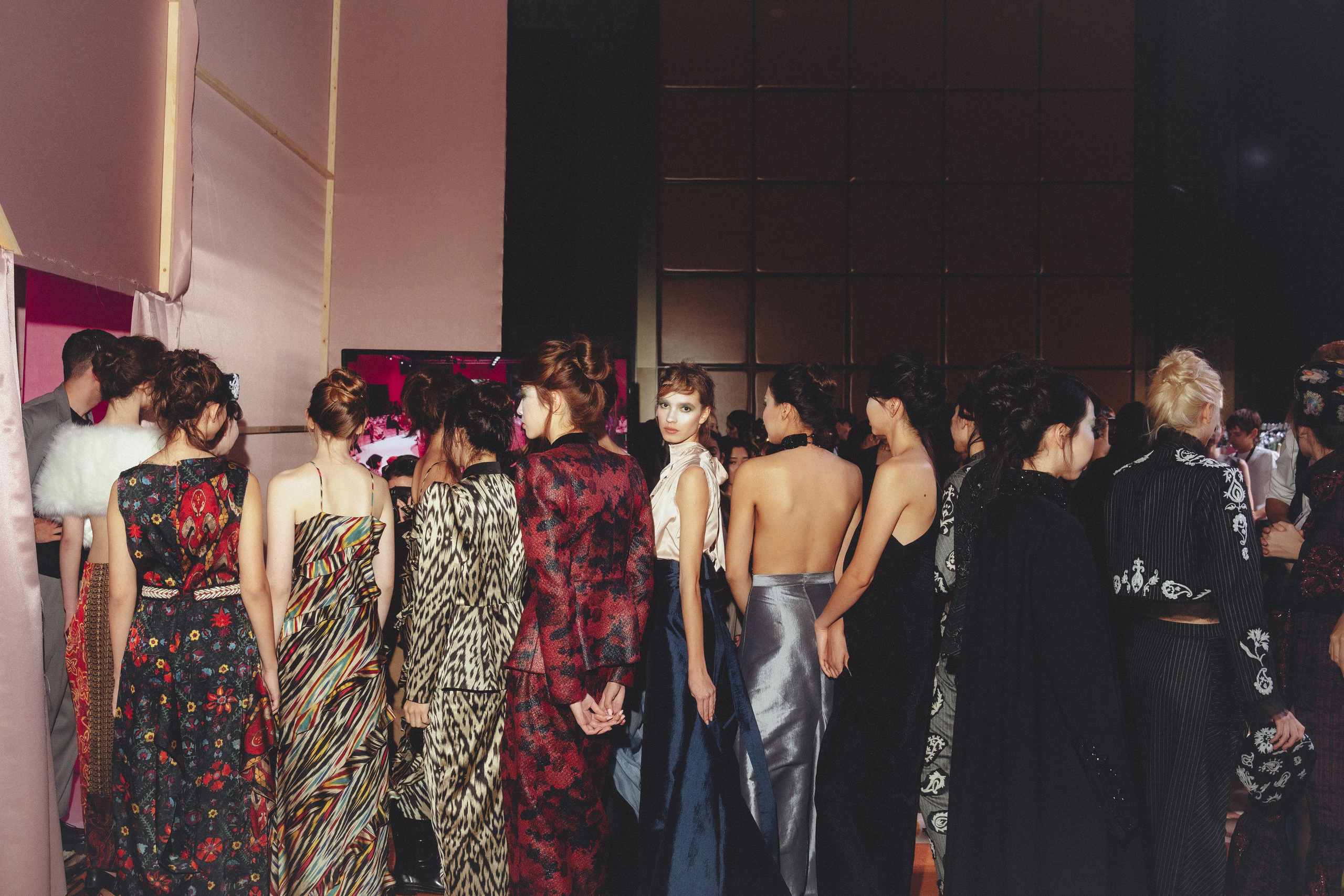 VISA FASHION WEEK ALMATY SS26 / BACKSTAGE ZONE