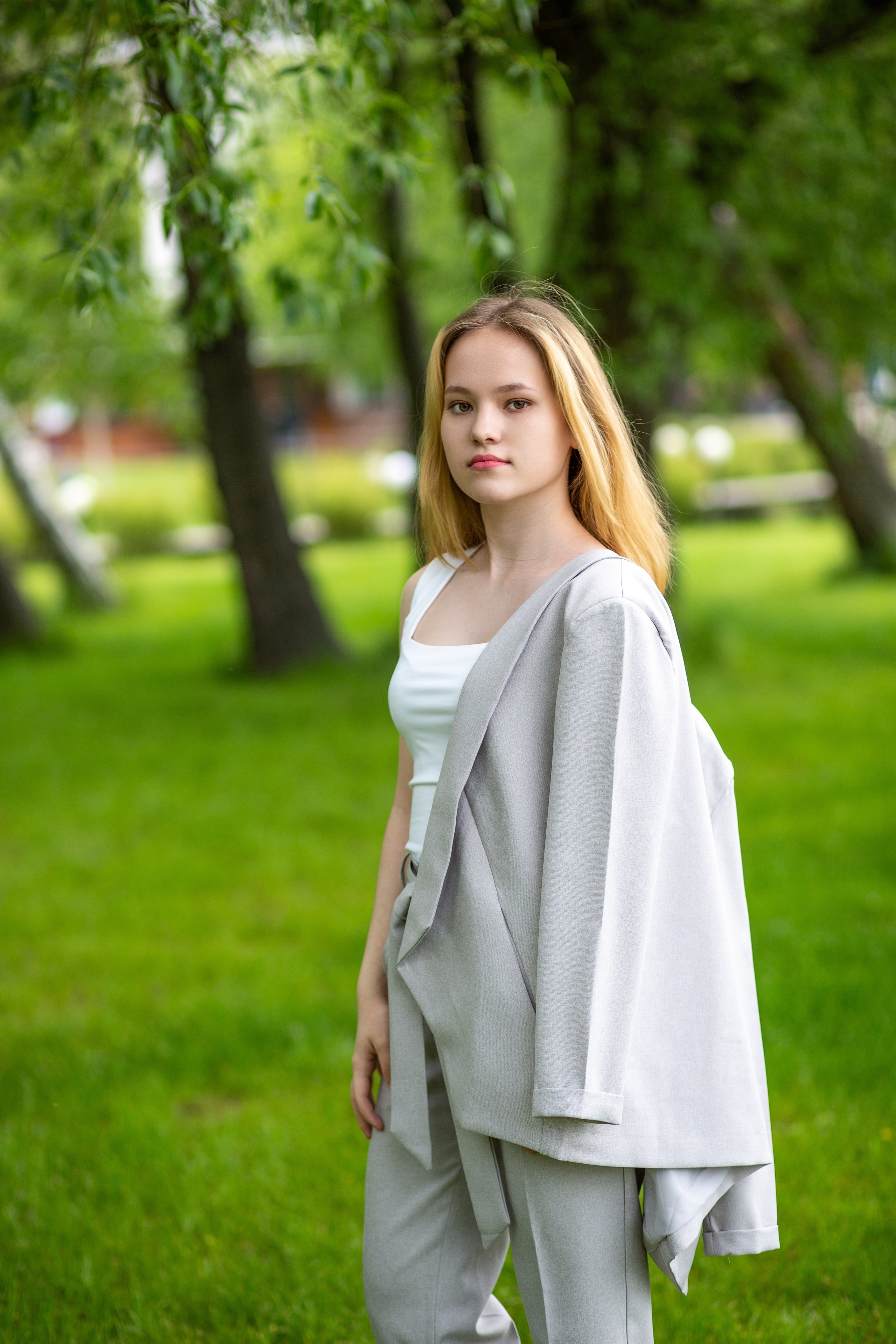 Портреты старшая школа (фоны, школа, улица). Выпускные альбомы Воронеж от Веры Соколовой