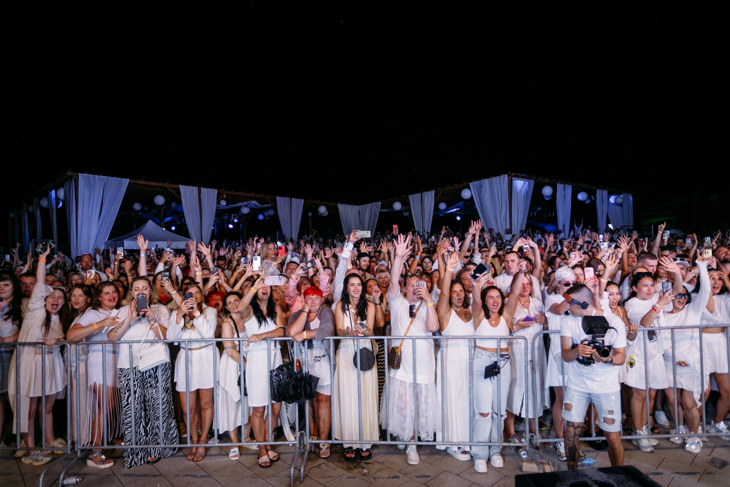 White Party @ Бархат парк. Репортажный фотограф Максим Полянский. Москва, Санкт-Петербург, Красноярск
