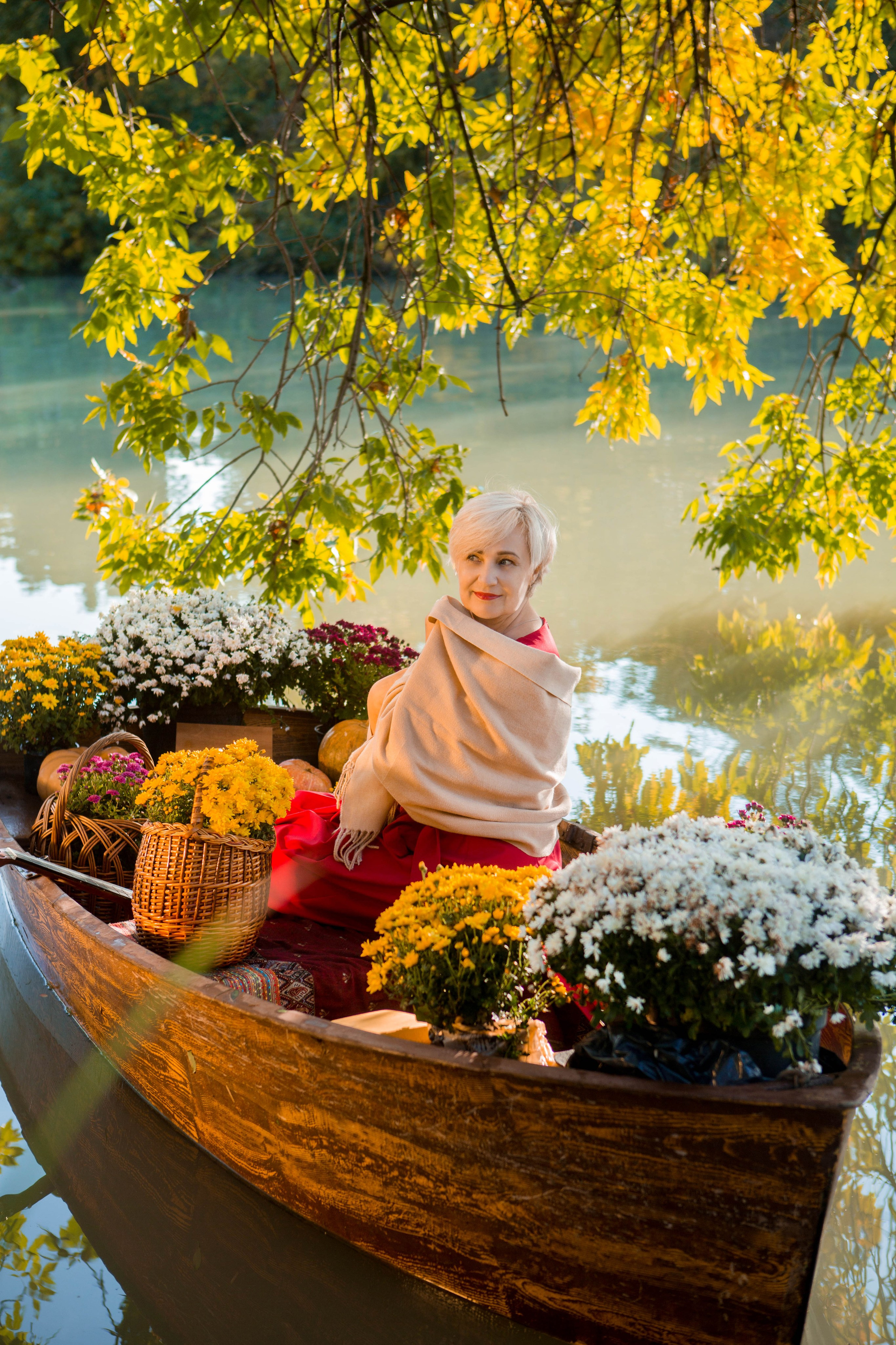 Лодка хризантем (осень). Свадебный семейный и детский фотограф в Краснодаре Карина Федоровская