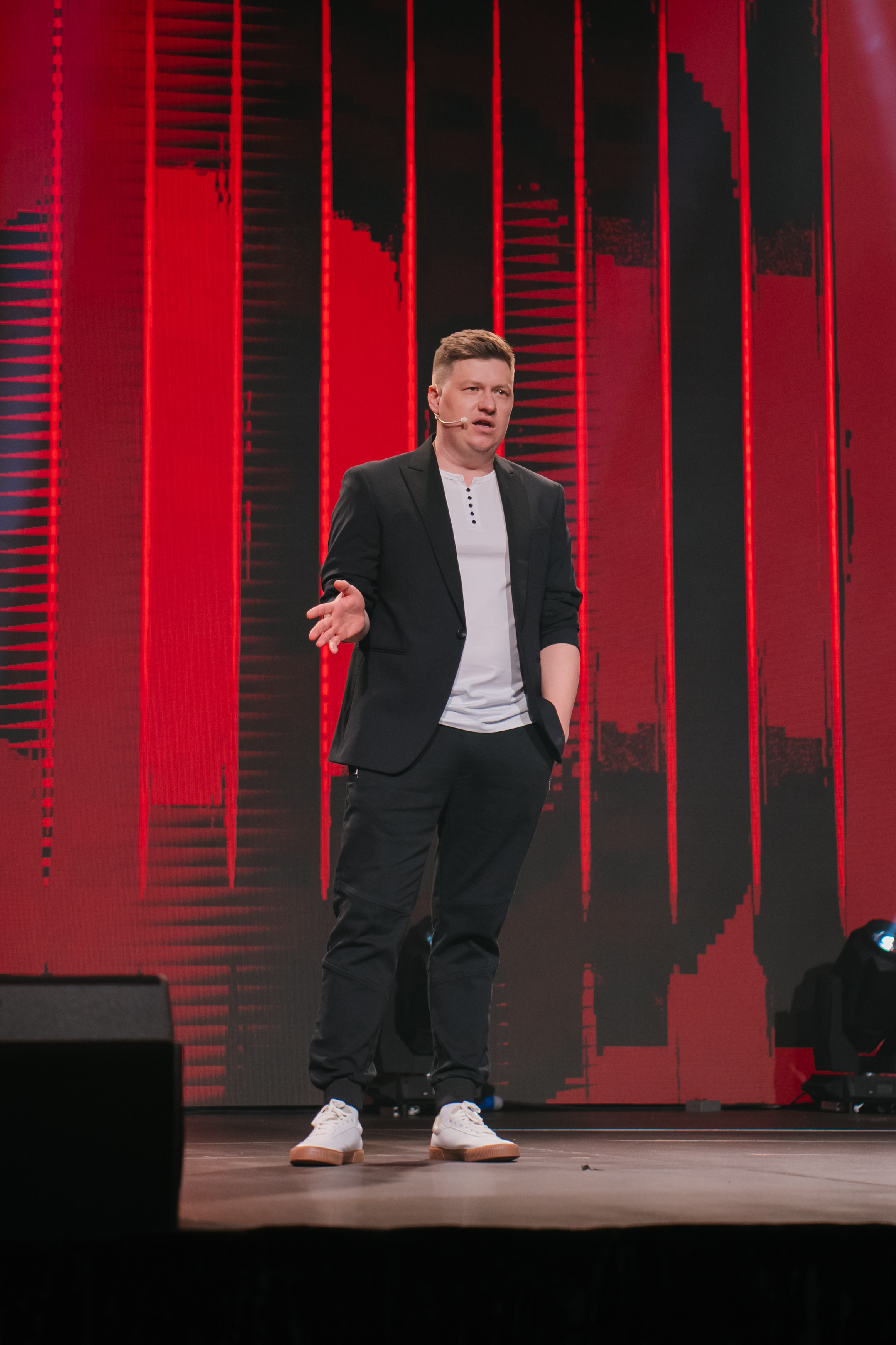 ГазпромНефть «Это шоу». Фотограф в Сочи, Санкт-Петербурге, Москве, Италии, Франции, Черног