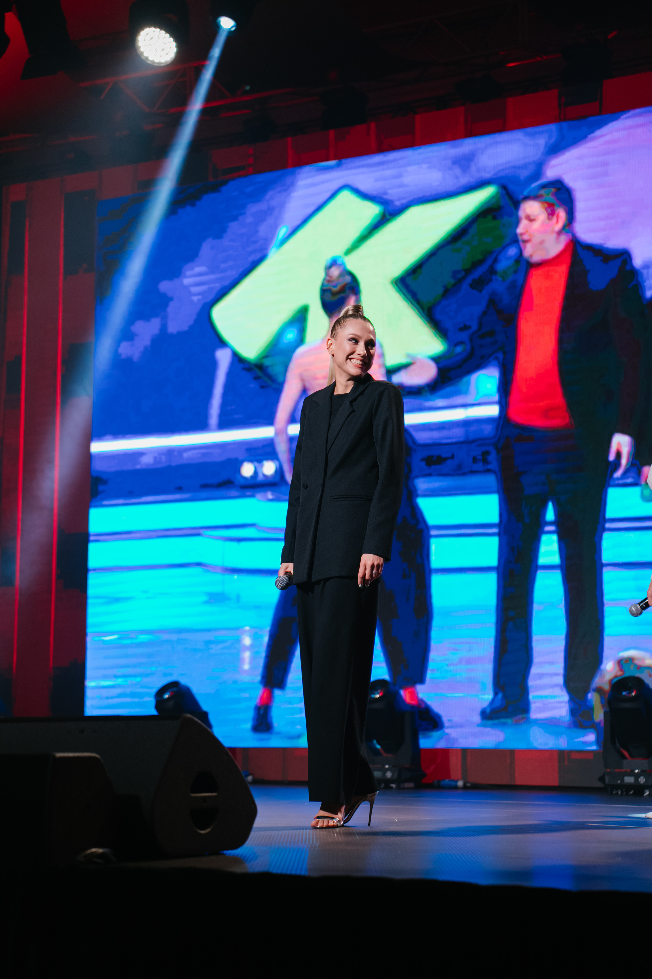 ГазпромНефть «Это шоу». Фотограф в Сочи, Санкт-Петербурге, Москве, Италии, Франции, Черног