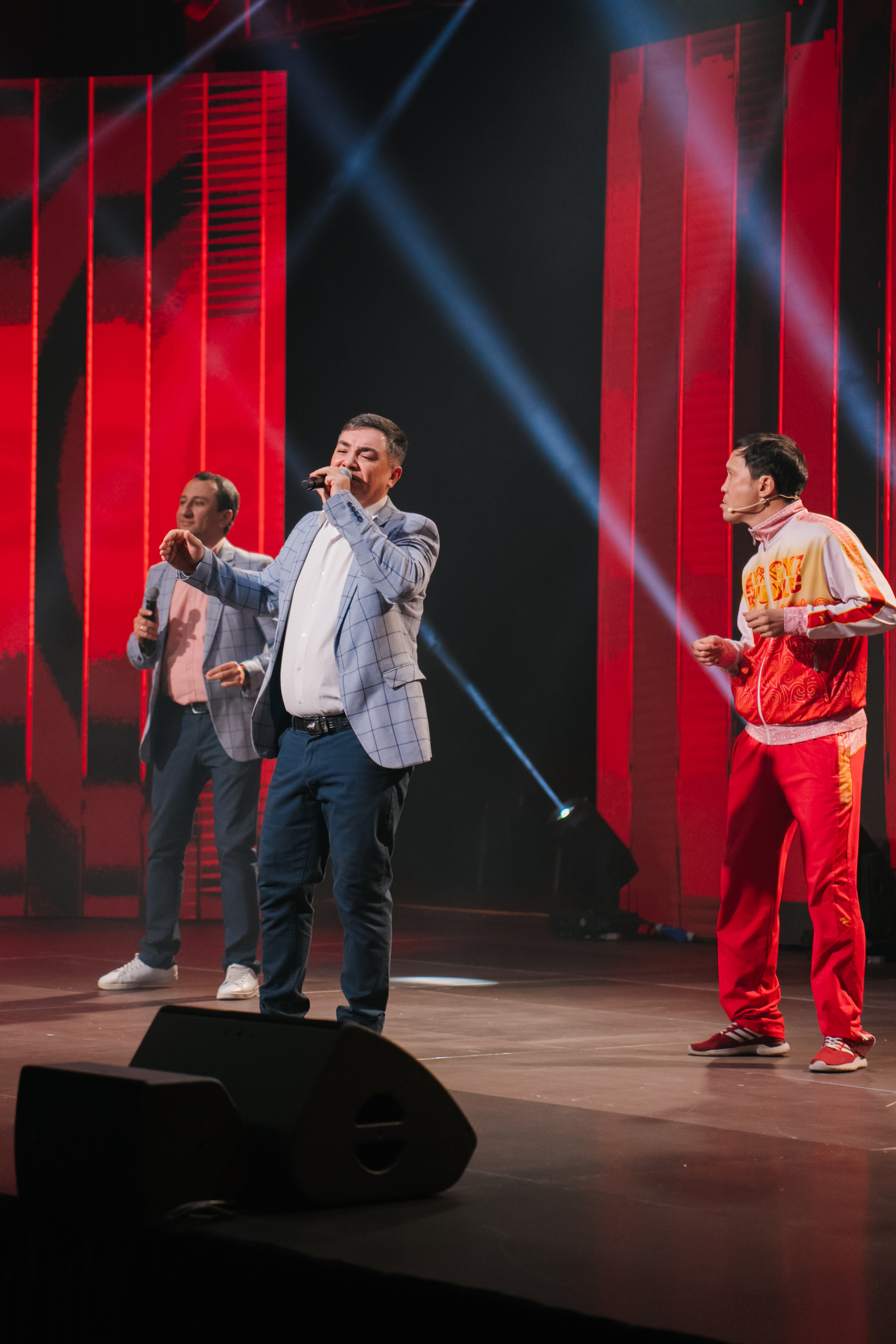 ГазпромНефть «Это шоу». Фотограф в Сочи, Санкт-Петербурге, Москве, Италии, Франции, Черног