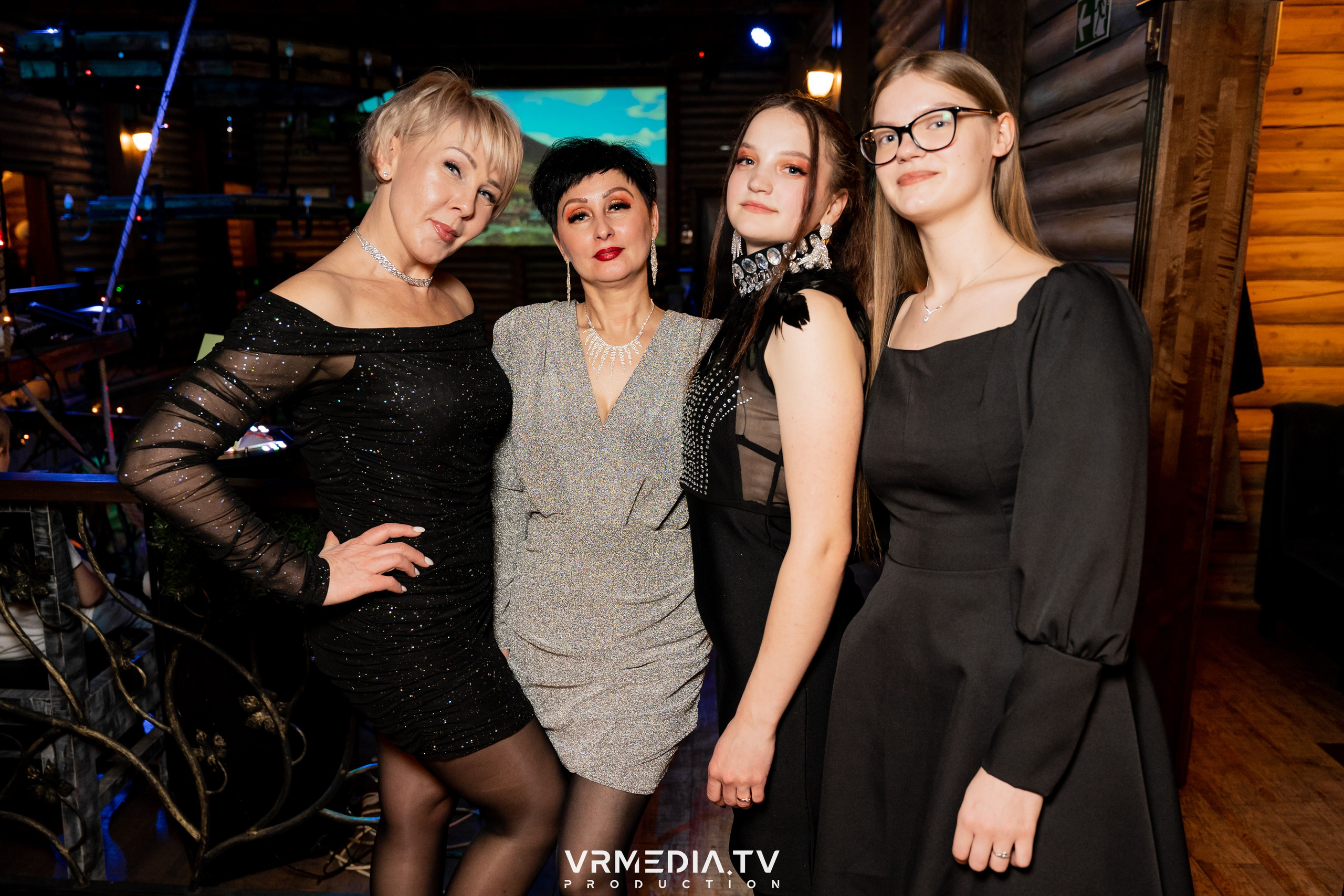 Новогодний вечер «У Петровича»