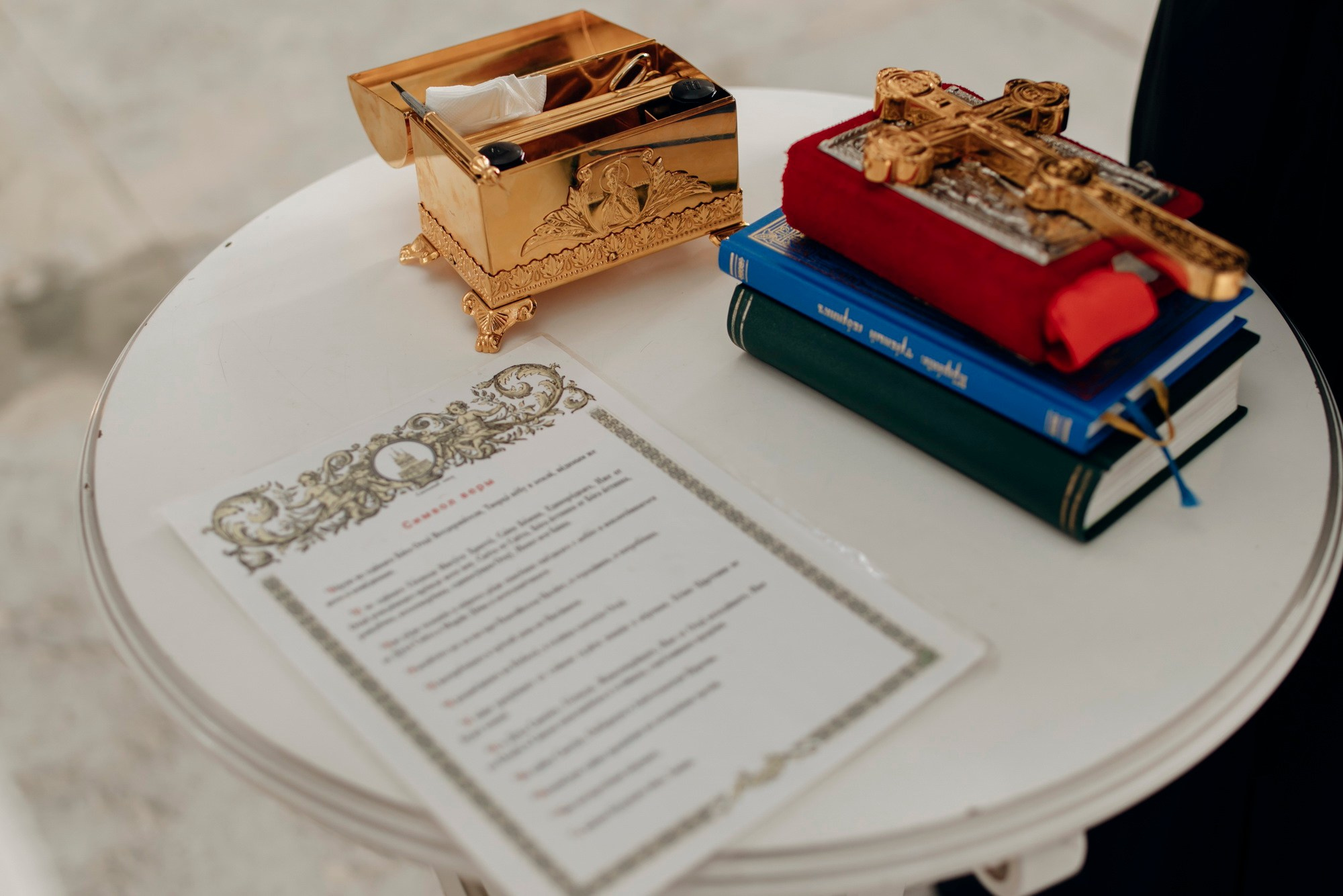 Индивидуальное крещение в Смольном Соборе, где провести крещение СПб, лучший храм для крещения, сколько стоит крещение, церковь где не нужны беседы, без крестных