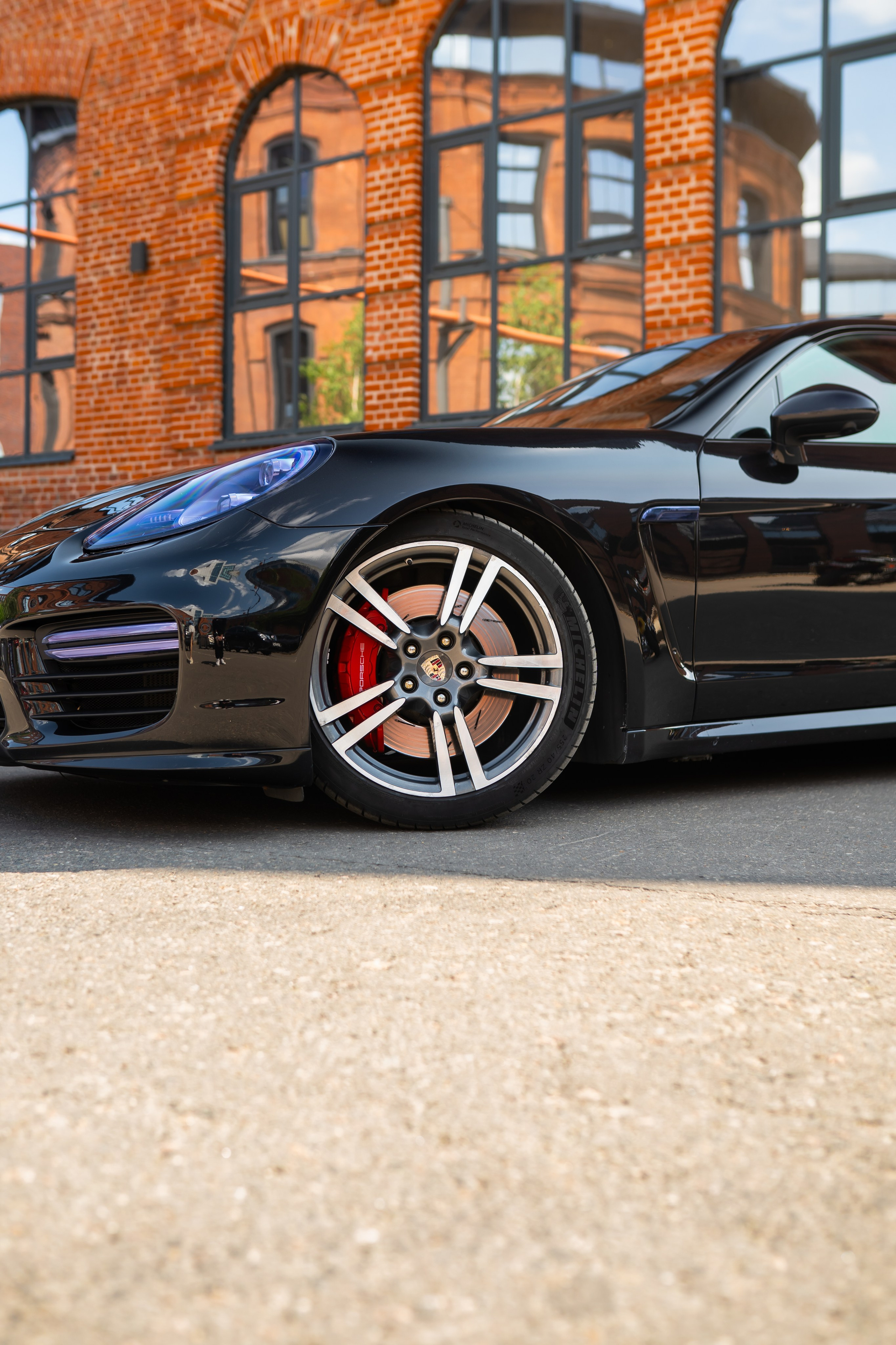 Porsche Panamera. Mirllaev