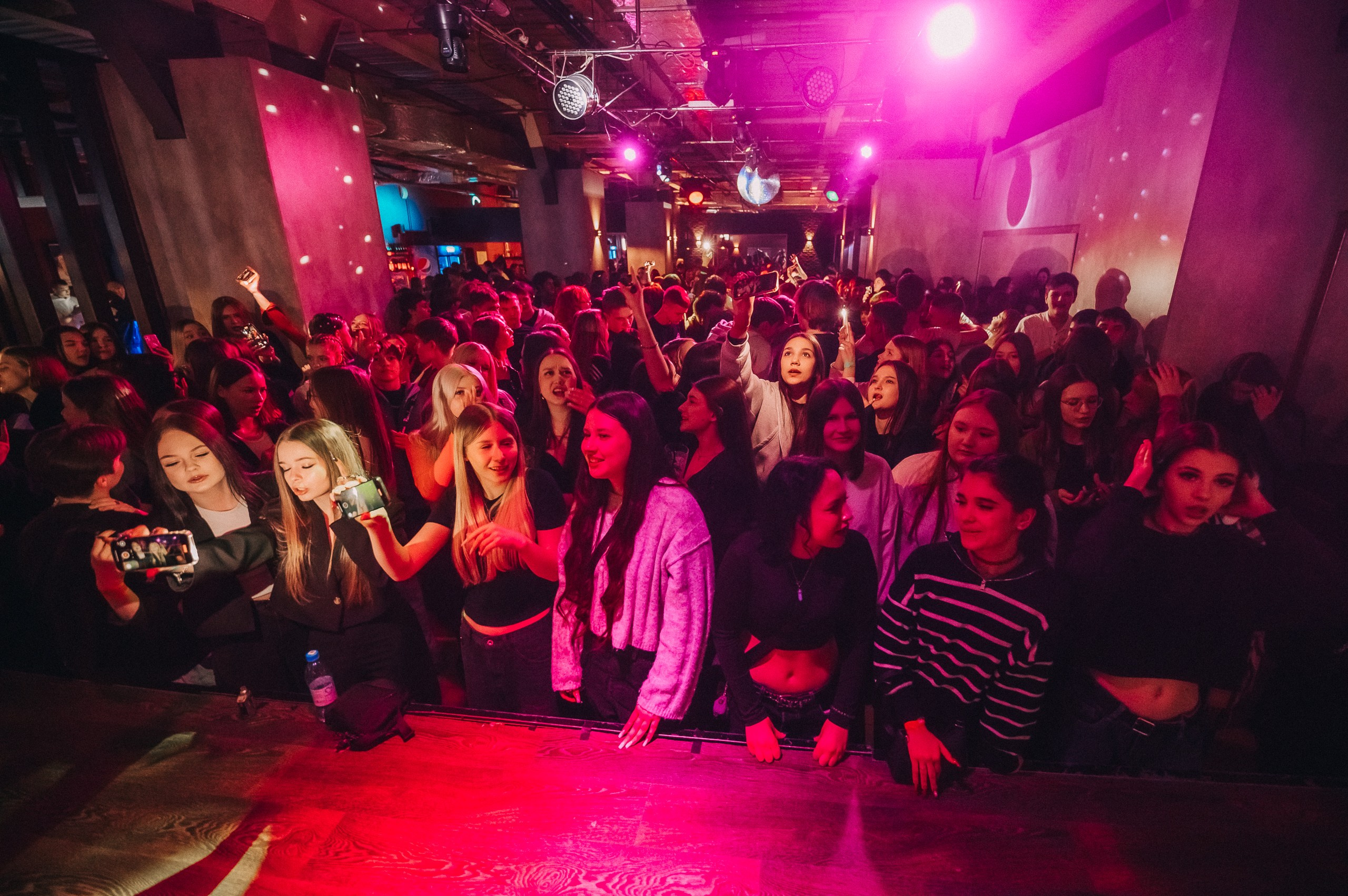 8 MARCH WOMENS DAY PARTY. Фотограф в Кемерово Владислав Шульц