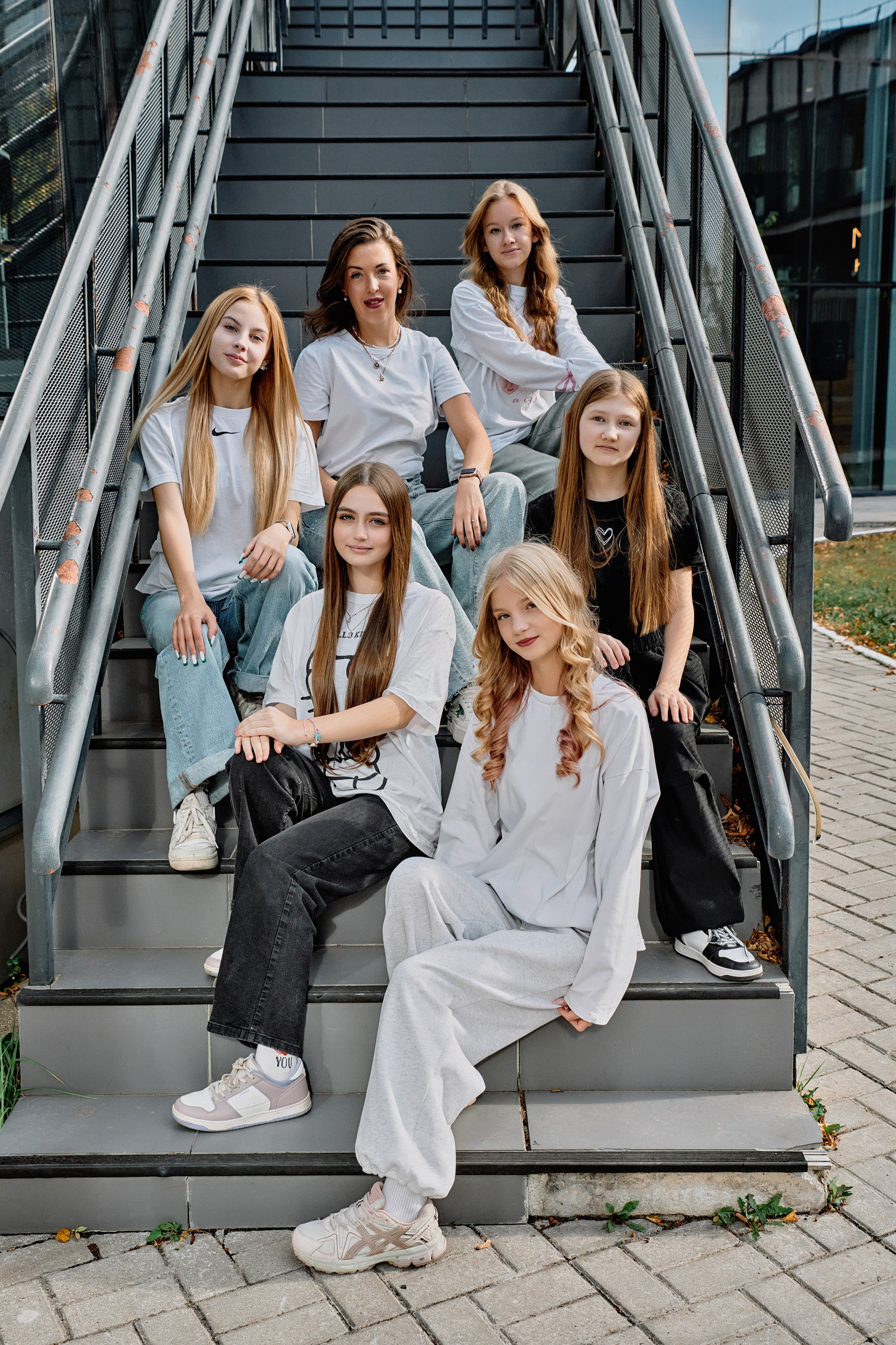 Фотосъёмка в Инновационном культурном центре (ИКЦ) Калуга для выпускных альбомов. Фотограф Меняйло Евгений. Свадьба. Портрет. Репортаж. Семья. Контент