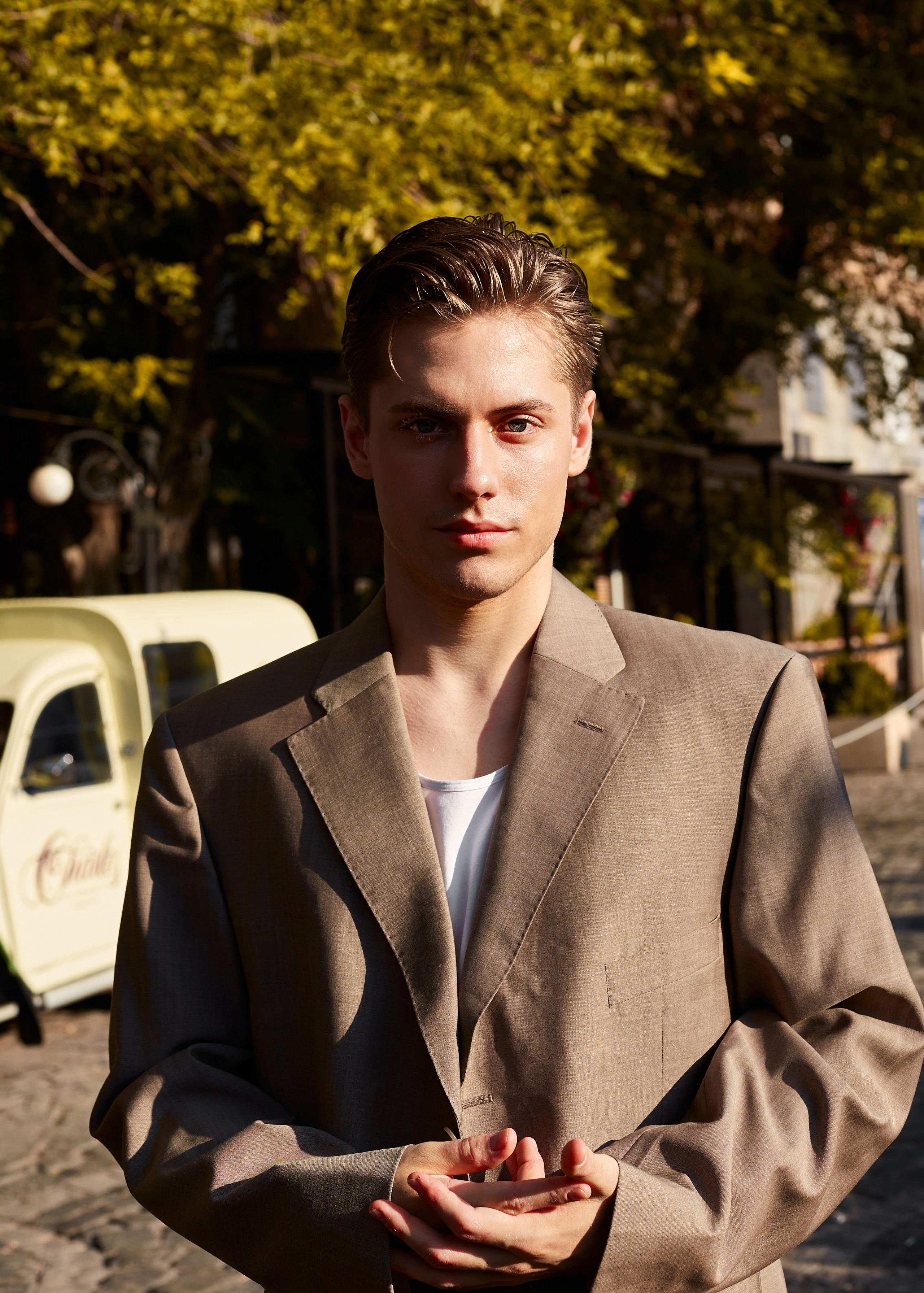 Максим. Фотограф в Ереване