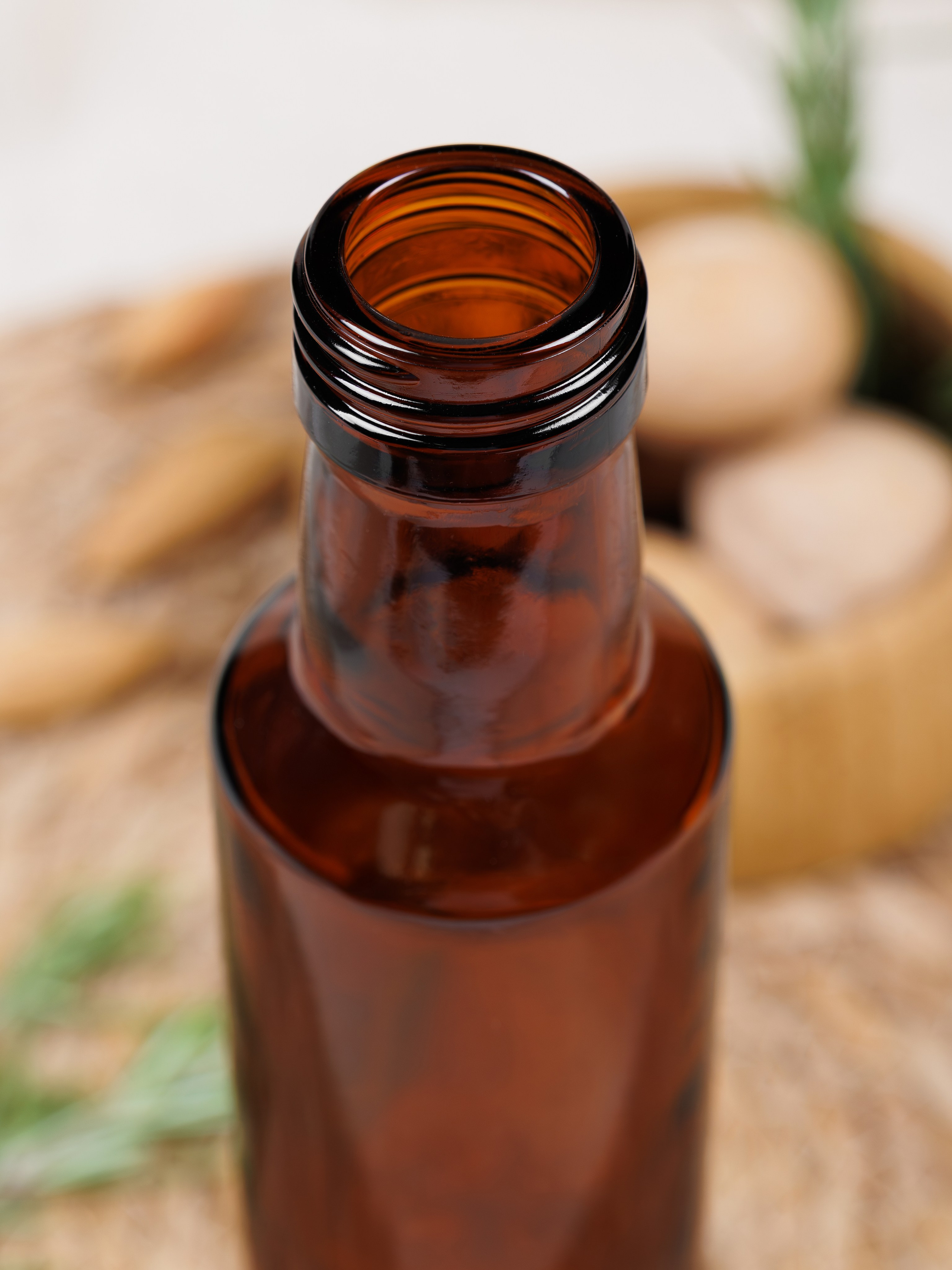 Бутылка для масла. Фотосъёмка для бизнеса — предметное фото, репортаж с мероприятий, портреты людей, съёмка интерьера и экстерьера