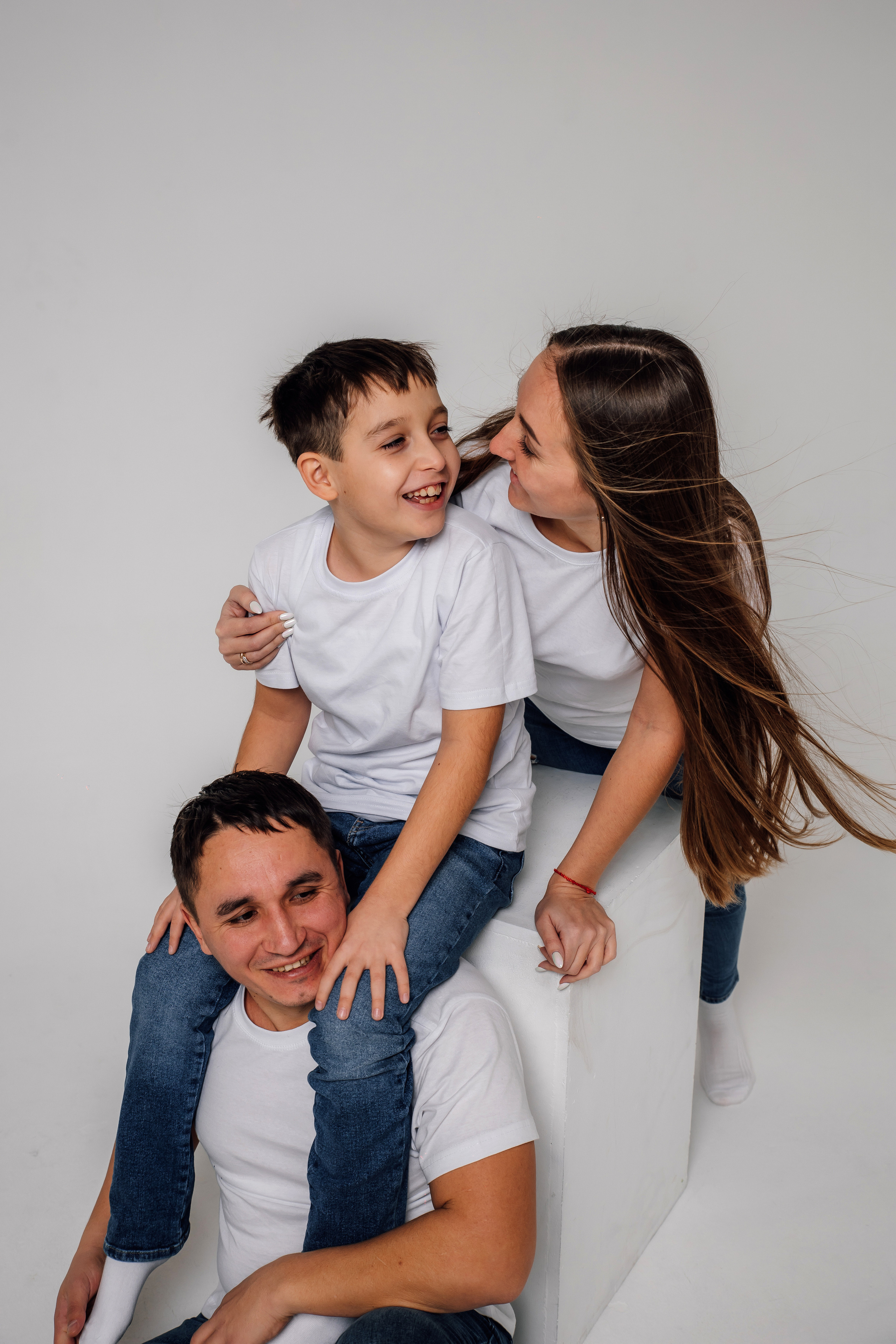 В фотостудии Неформат. Свадебный фотограф в Саратове