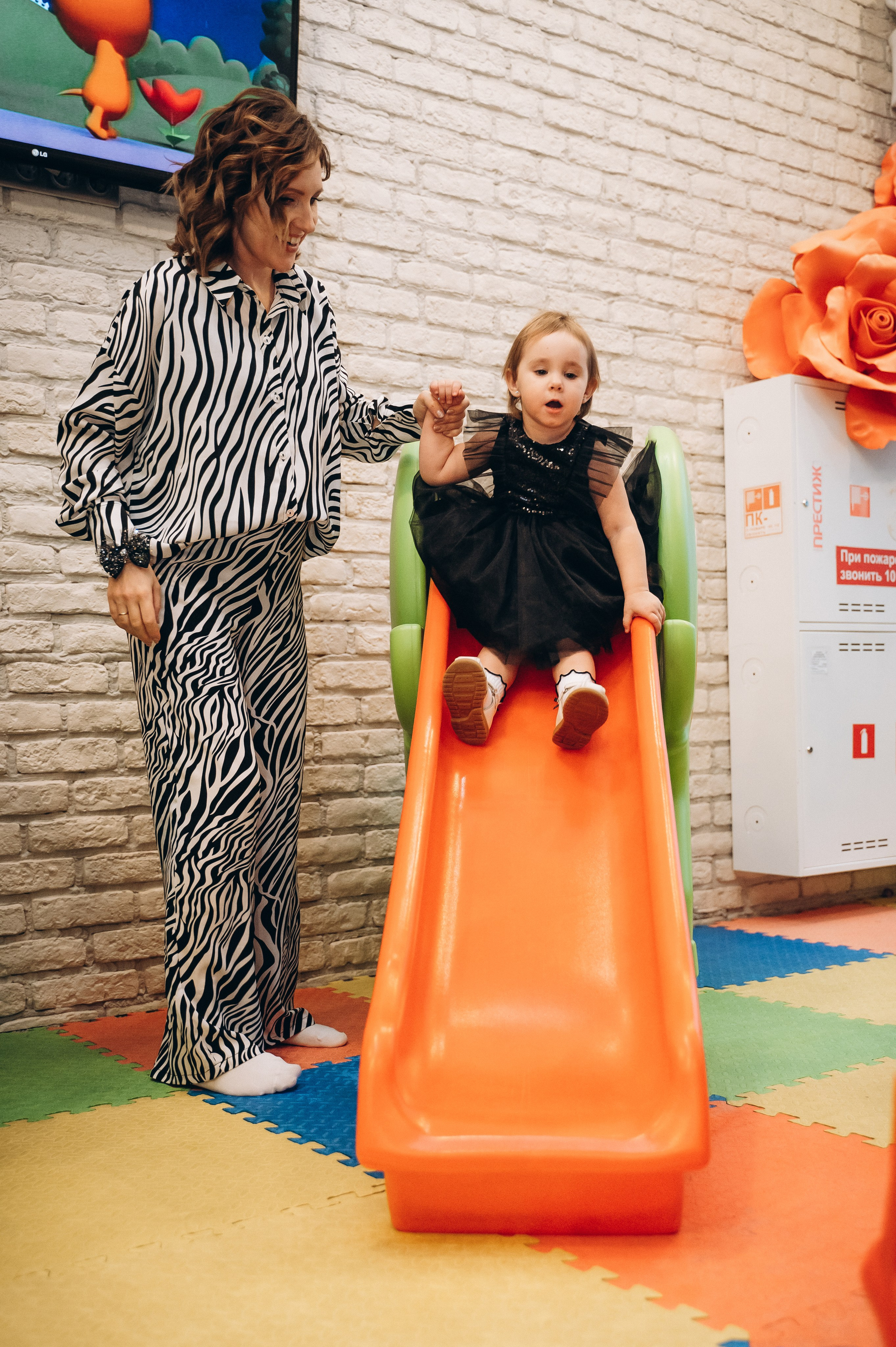 Анечке 2 года (MIA FAMILIA семейное кафе). Семейный фотограф в Минске Дарья Дреко