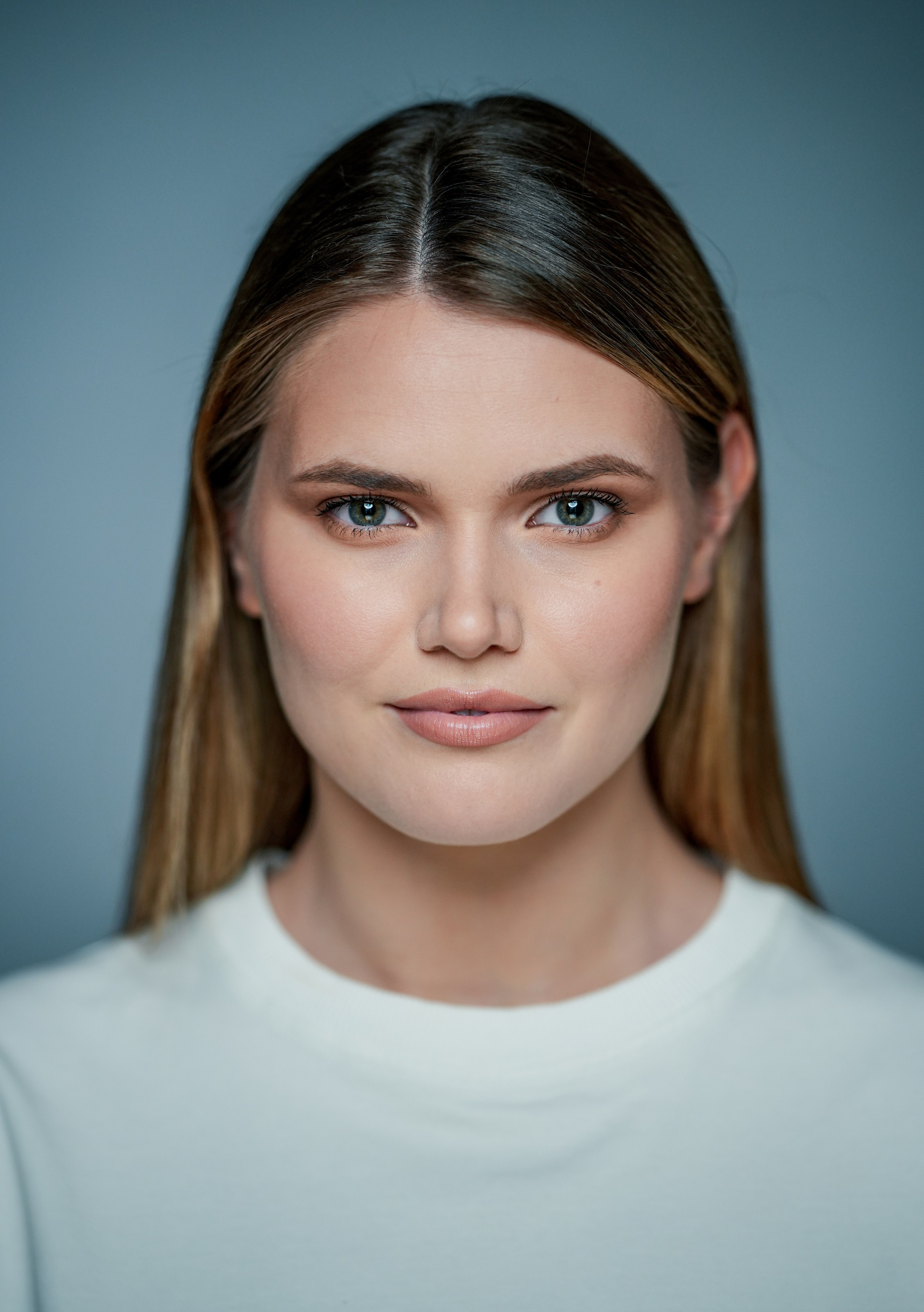 Актриса Алина Шацова. Портретная съемка в Москве, студийный фотограф Игорь Фомин
