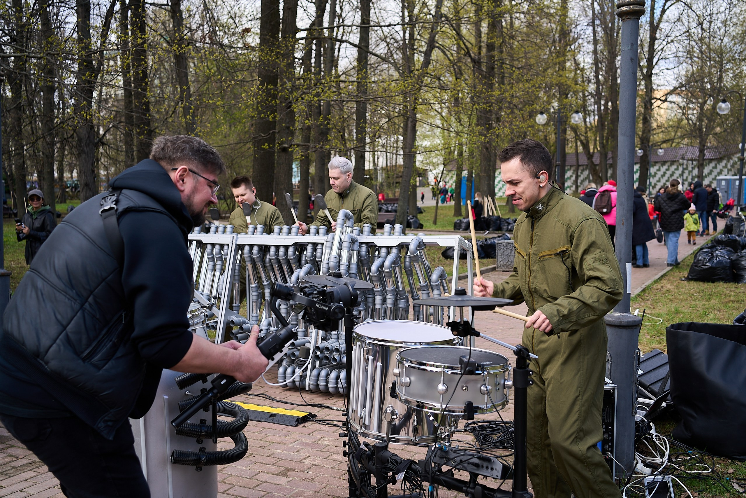Субботник у Управления делами Мэра и Правительства Москвы. Фотограф и Видеограф в Москве. Олег Корушев