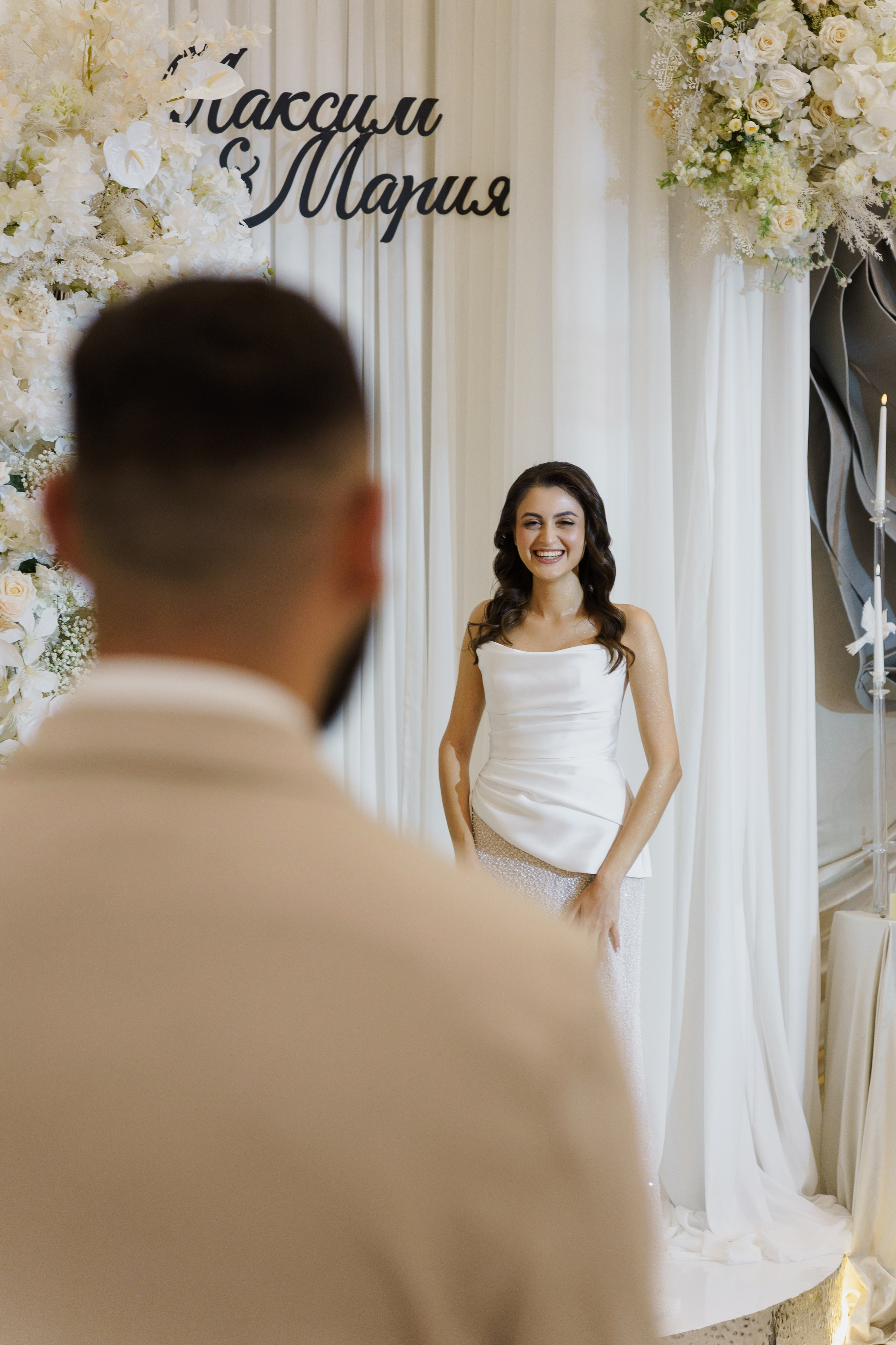 Красивое обручение на берегу чёрного моря в Лермонтово от ТВИНС СТУДИО. ТВИНС СТУДИО — лучшие свадебные фотографы и видеографы в Краснодаре